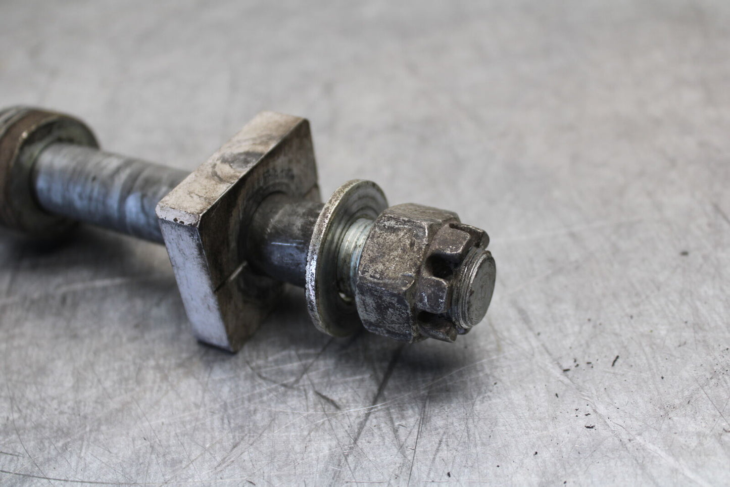 12-17 KAWASAKI ER-6N Z650 REAR AXLE BACK WHEEL RIM PIVOT BOLT AXEL BB709