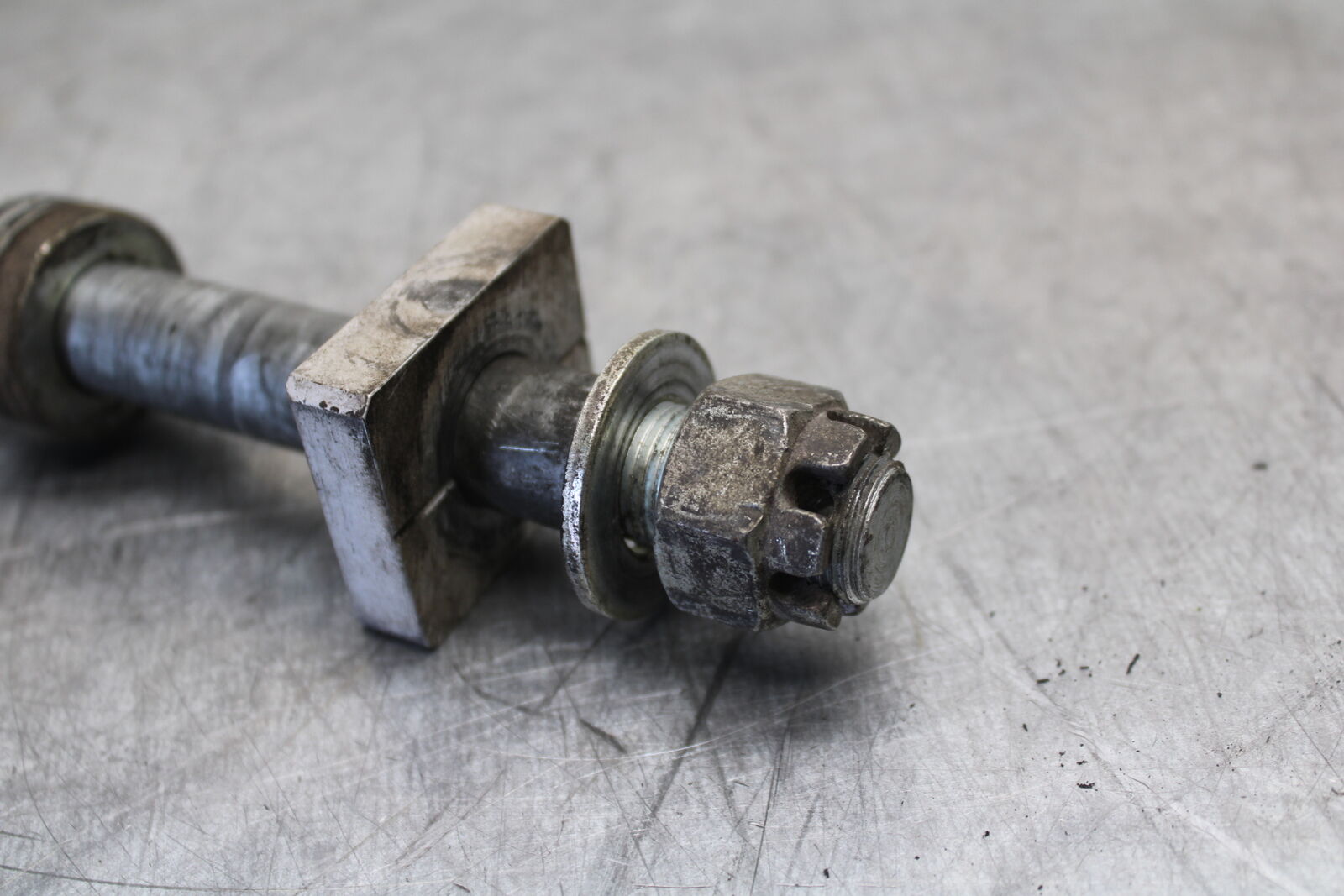 12-17 KAWASAKI ER-6N Z650 REAR AXLE BACK WHEEL RIM PIVOT BOLT AXEL BB709