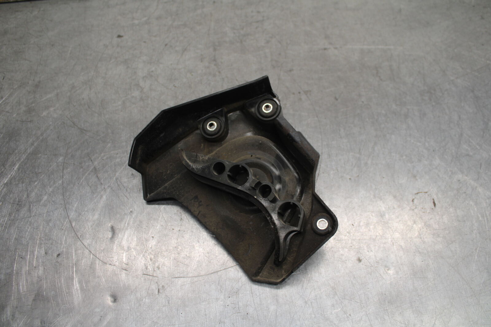14-17 YAMAHA FZ09 ENGINE SPROCKET COVER BB111