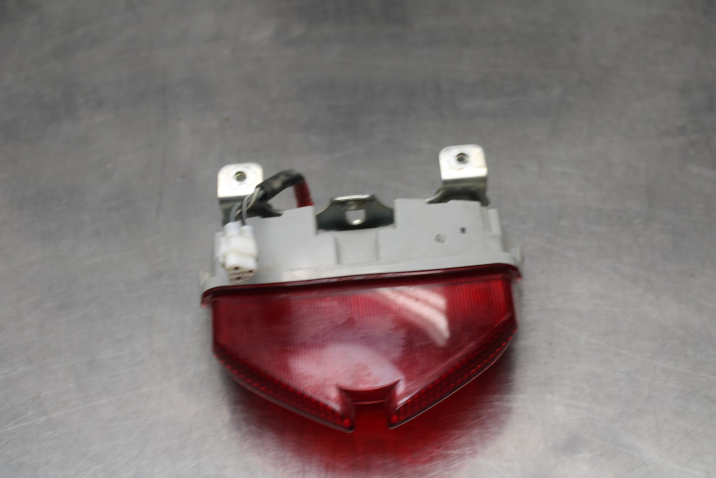11-22 SUZUKI GSXR 600  REAR TAIL TAILLIGHT BACK BRAKE LIGHT BB193