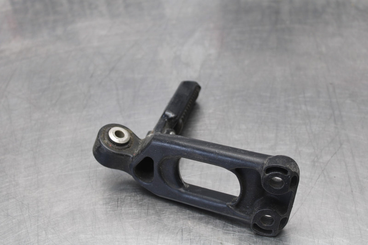 09-17 HARLEY-DAVIDSON V-ROD REAR PASSENGER FOOT STEP PEG SET BB886