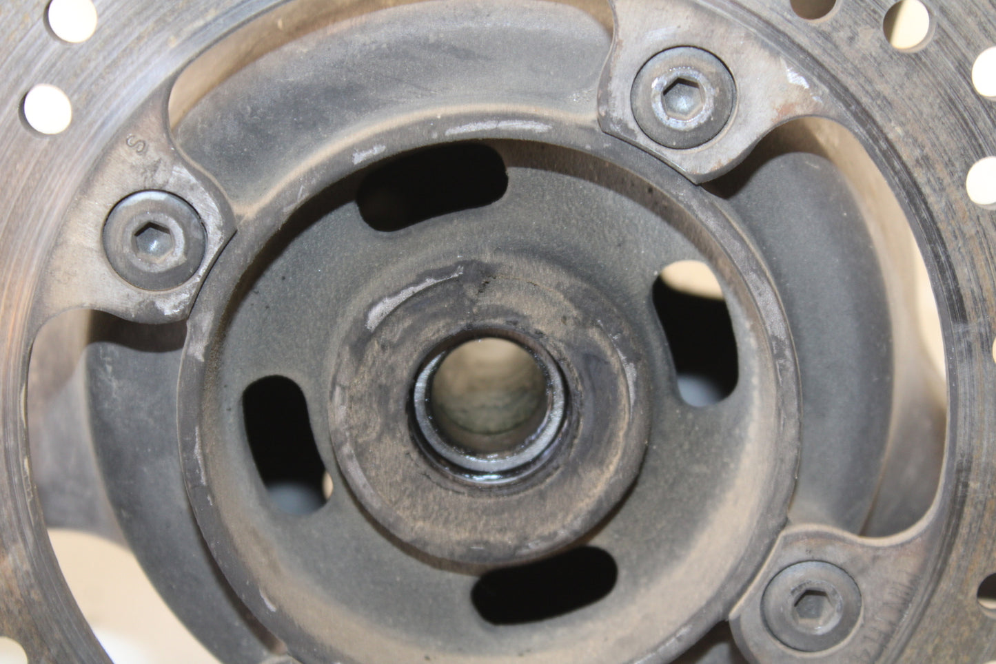 07-08 TRIUMPH DAYTONA 675 REAR WHEEL BACK RIM BB685