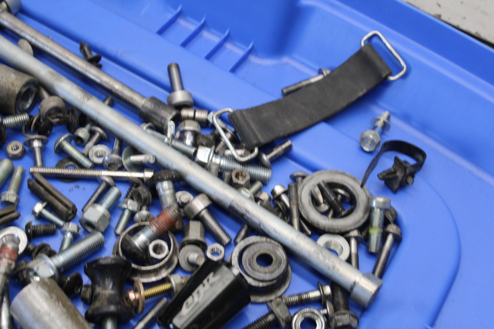 05-06 HONDA CBR600RR BOLTS HARDWARE BB655
