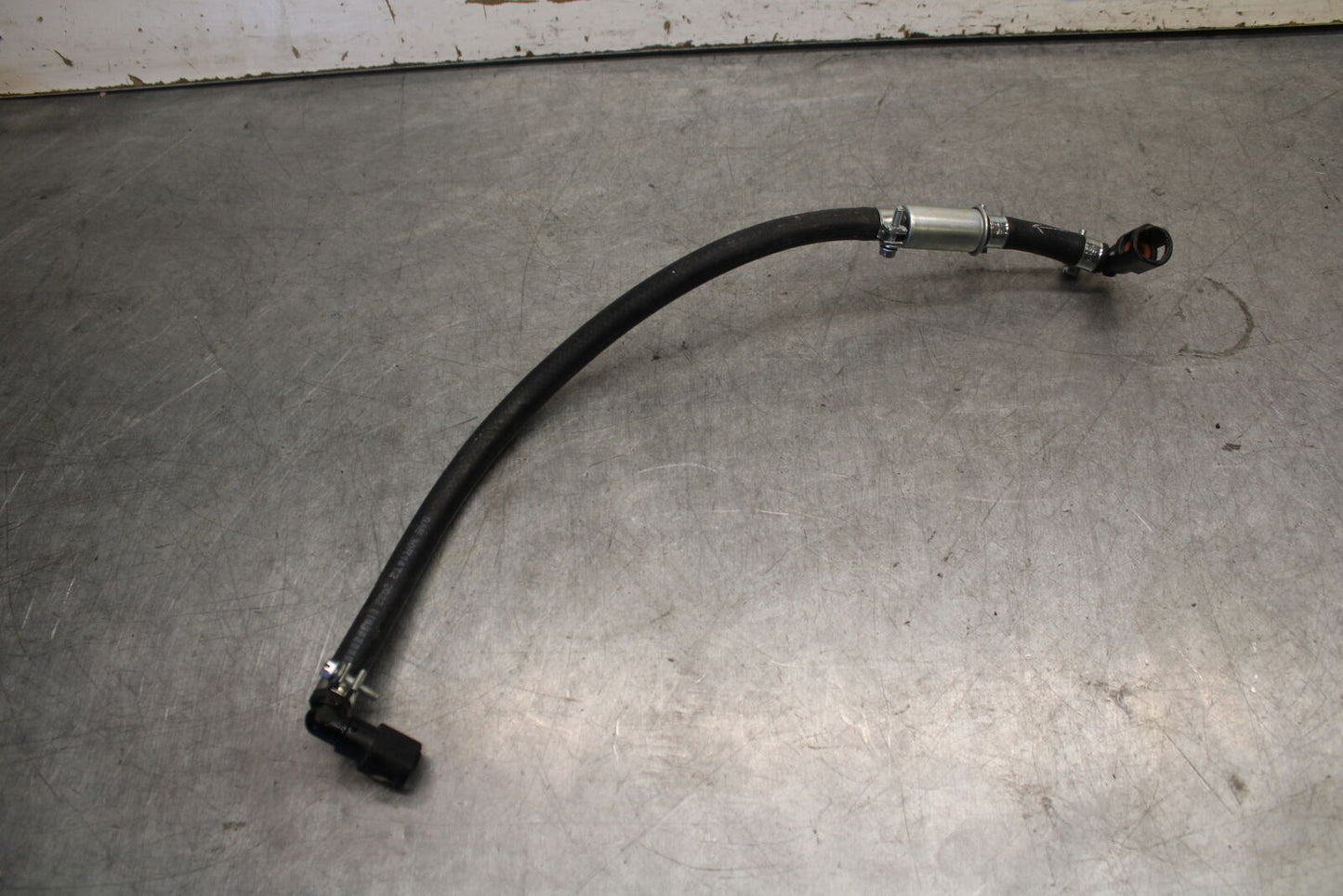 05-06 SUZUKI GSXR1000 FUEL HOSE GAS LINE TUBE PIPE 15810-41G00 BB677