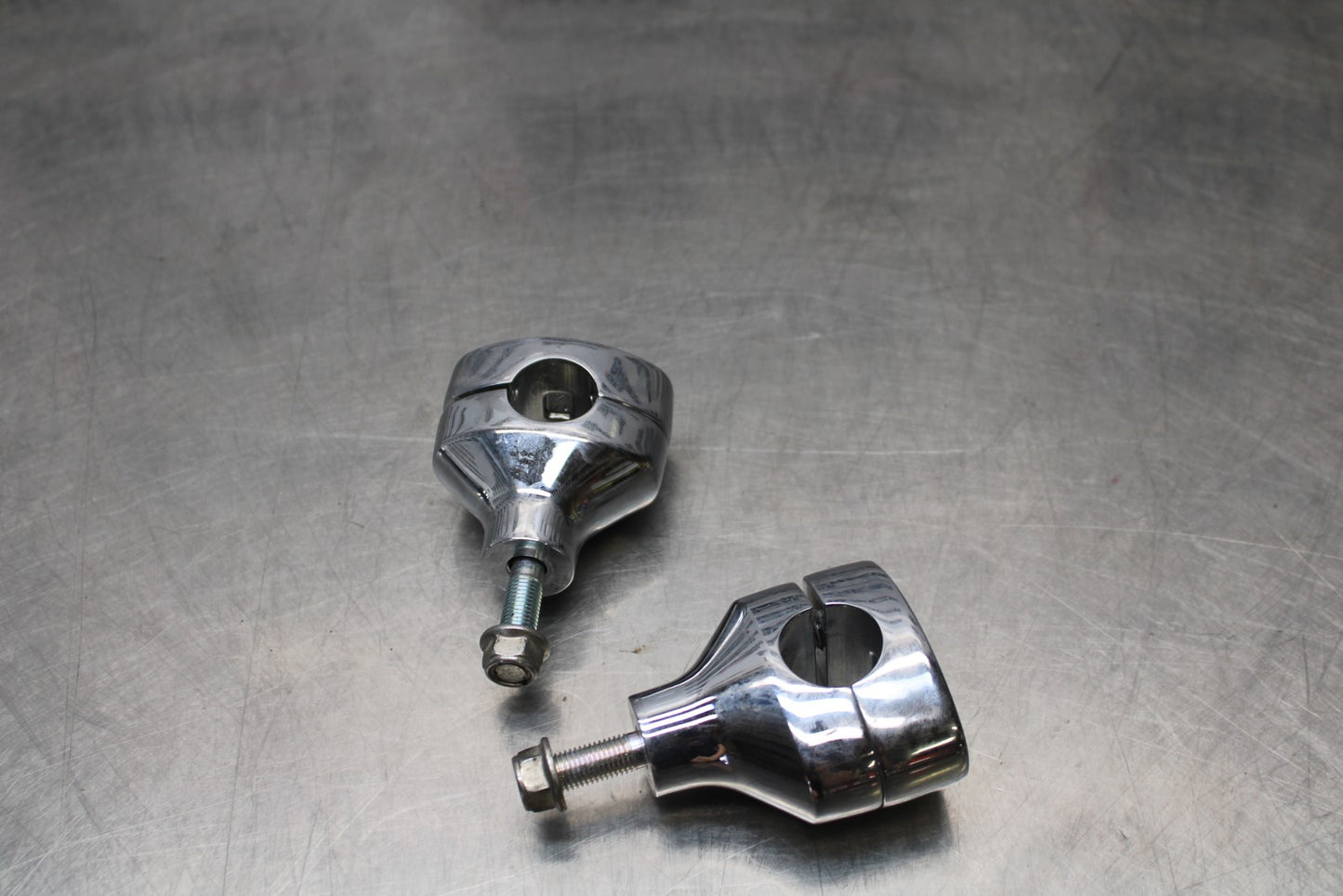 08 KAWASAKI VULCAN 900 HANDLEBAR RISERS BB184