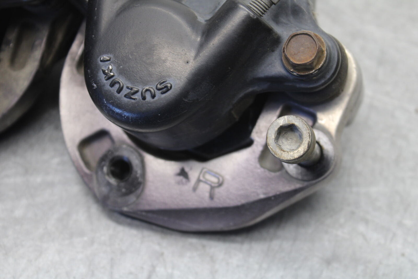 85-86 SUZUKI MADURA 1200 RIGHT LEFT FRONT BRAKE CALIPER SET PAIR CALIPERS  BB691