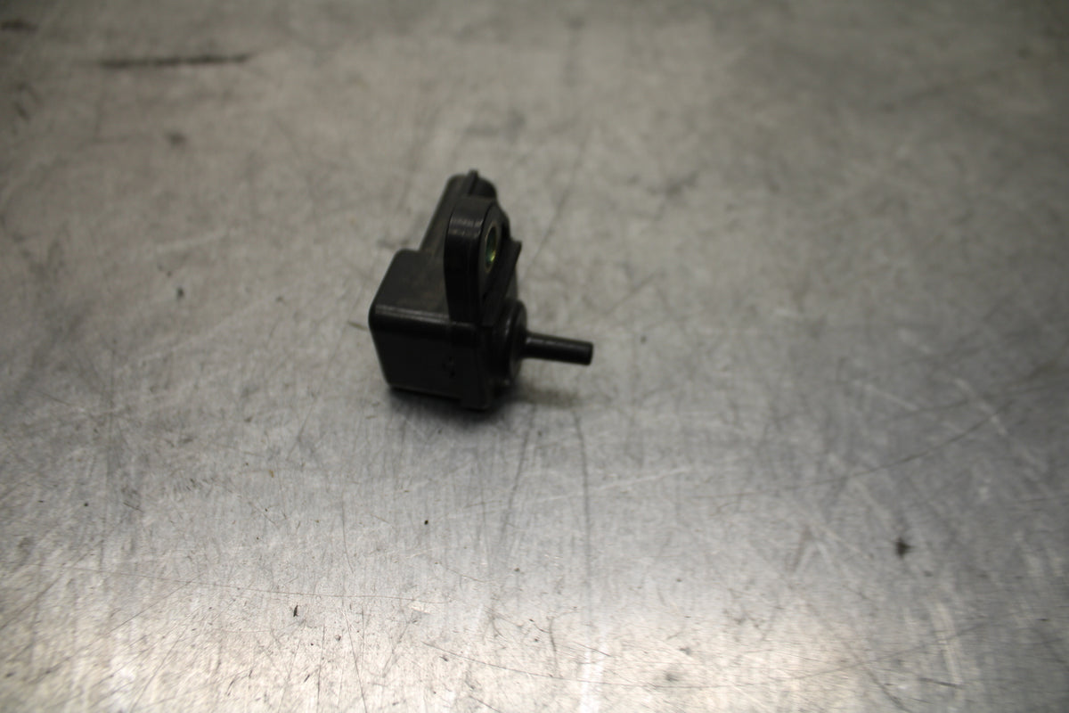03-04 TRIUMPH DAYTONA 600 MAP MASS AIR FLOW PRESSURE SENSOR BB745
