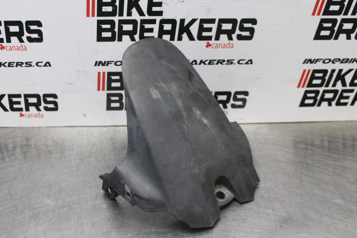 06-07 SUZUKI GSXR750 REAR BACK WHEEL TIRE HUGGER FENDER BB811