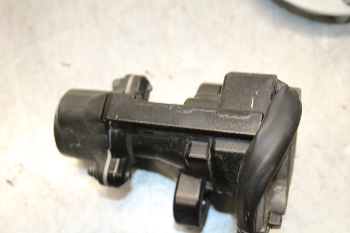 08-09 SUZUKI GSXR600 IGNITION LOCK KEY SET W/ GAS CAP AND SEAT LOCK BB728