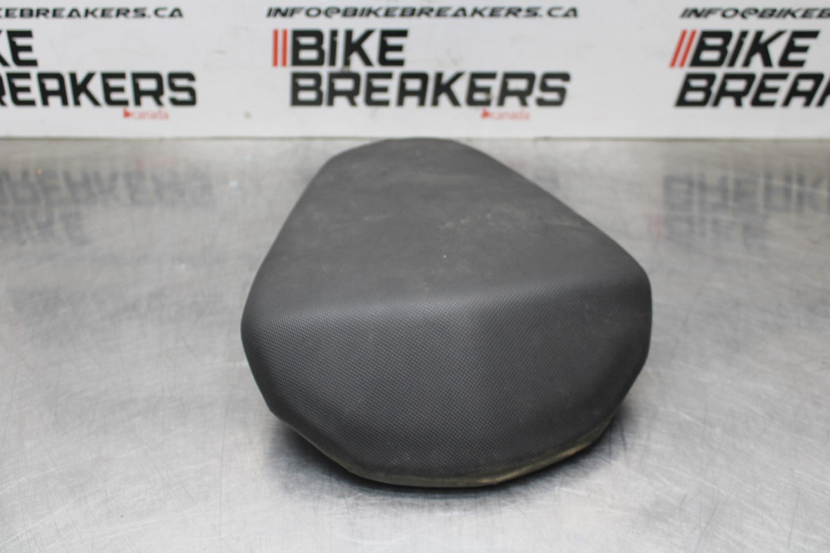 13-16 KTM 390 DUKE REAR BACK PASSENGER TANDEM SEAT PAD SADDLE PILLION BB815