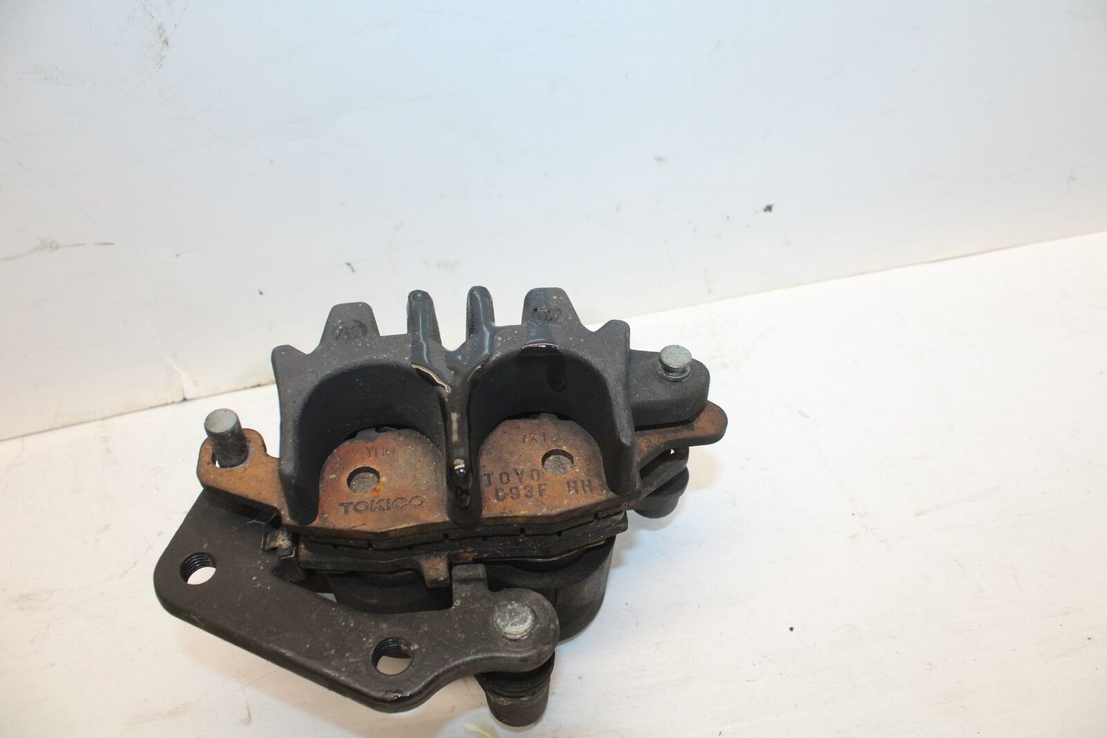 04-09 SUZUKI GS500F  FRONT BRAKE CALIPER BB278