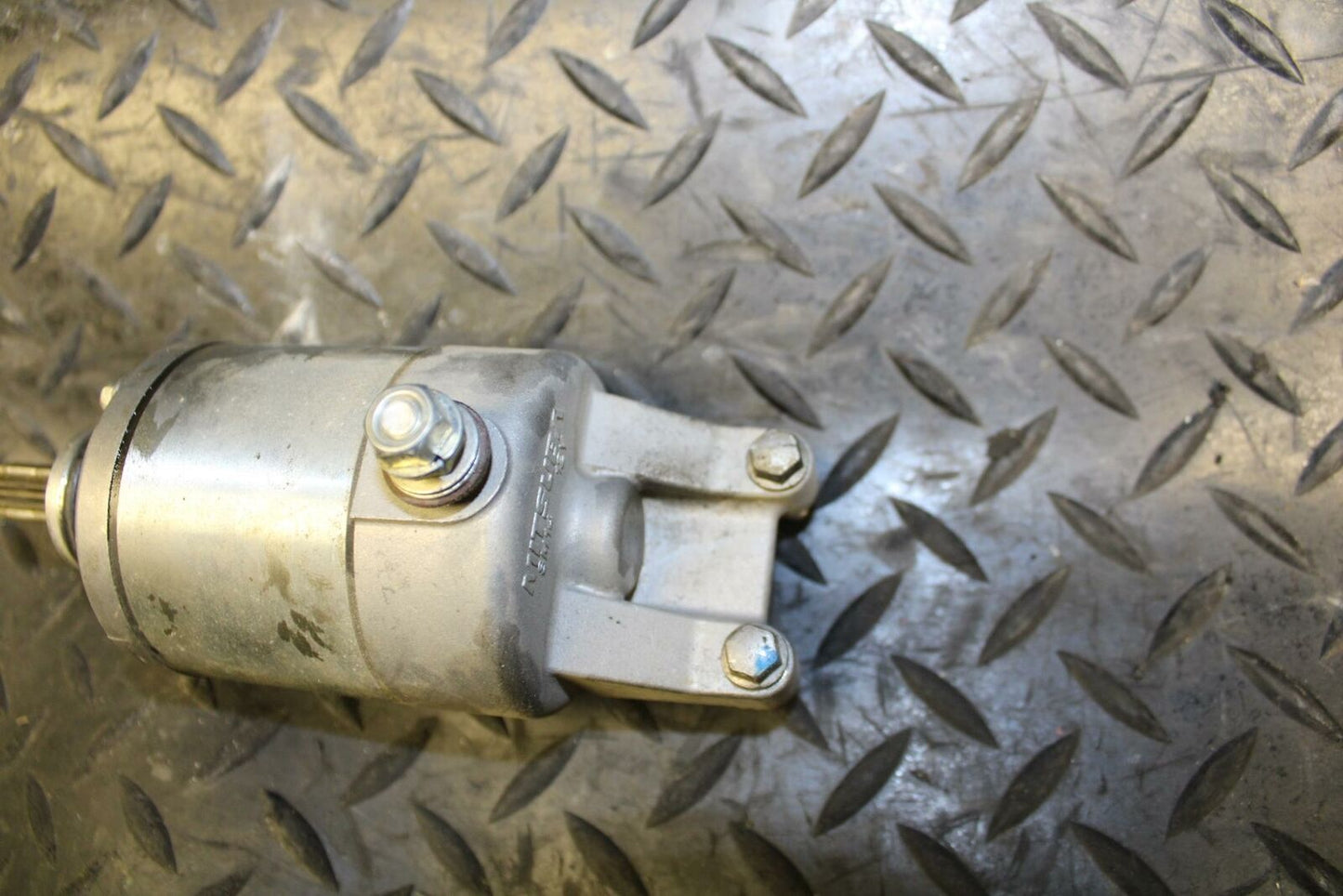 10 SUZUKI GSXR750 ENGINE STARTING STARTER MOTOR -DC 12V bb190