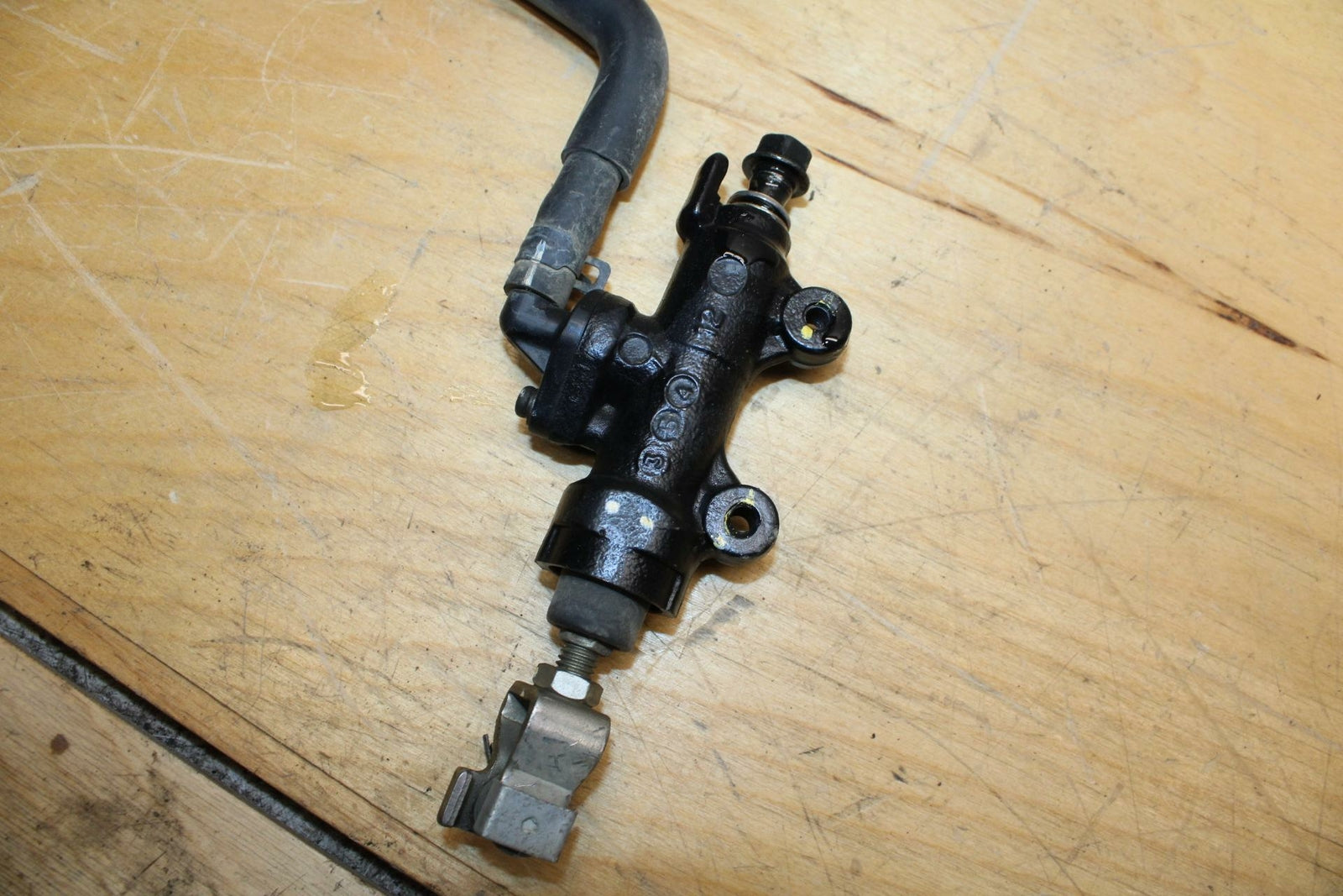 13-15 HONDA CBR500R REAR  BRAKE MASTER CYLINDER W RESERVOIR 43510-MGZ-D01 BB315