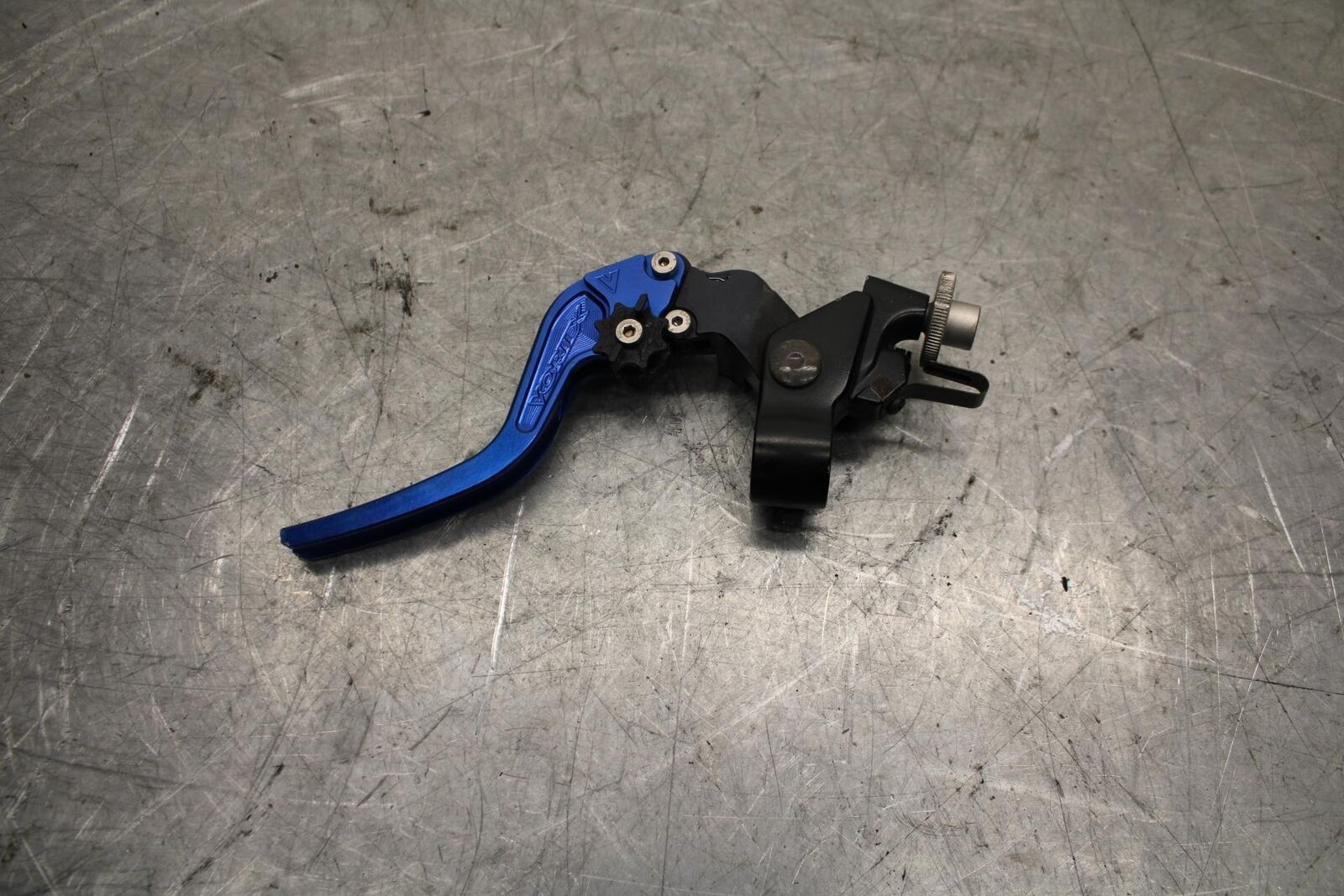2007 Yamaha YZF R6 CLUTCH LEVER PERCH MOUNT BRACKET 2C0-82910-01-00 BB525