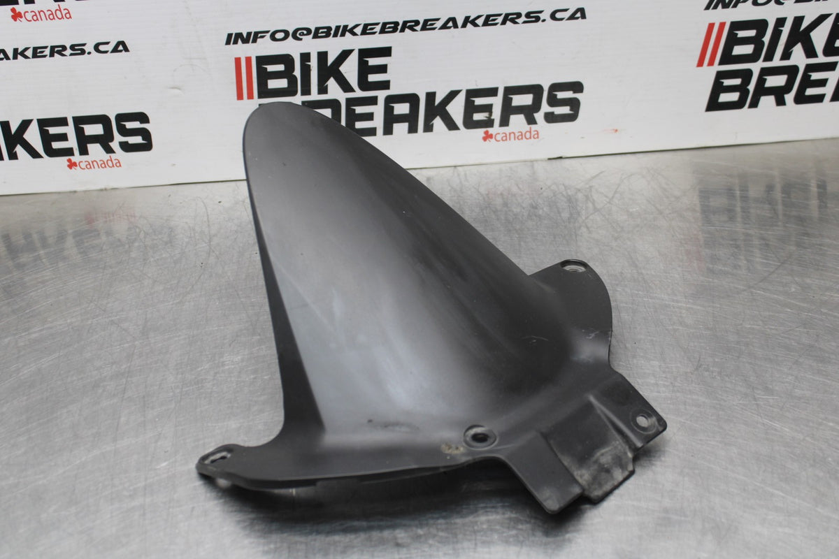 13-24 HONDA CBR600RR REAR BACK WHEEL TIRE HUGGER FENDER BB772