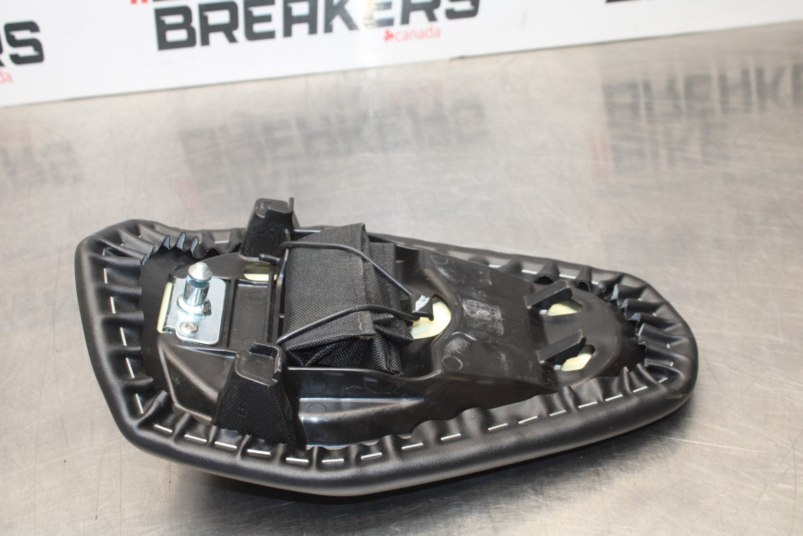 24-25 KAWASAKI NINJA ZX4R REAR PASSENGER TANDEM SEAT PAD SADDLE PILLION BB610