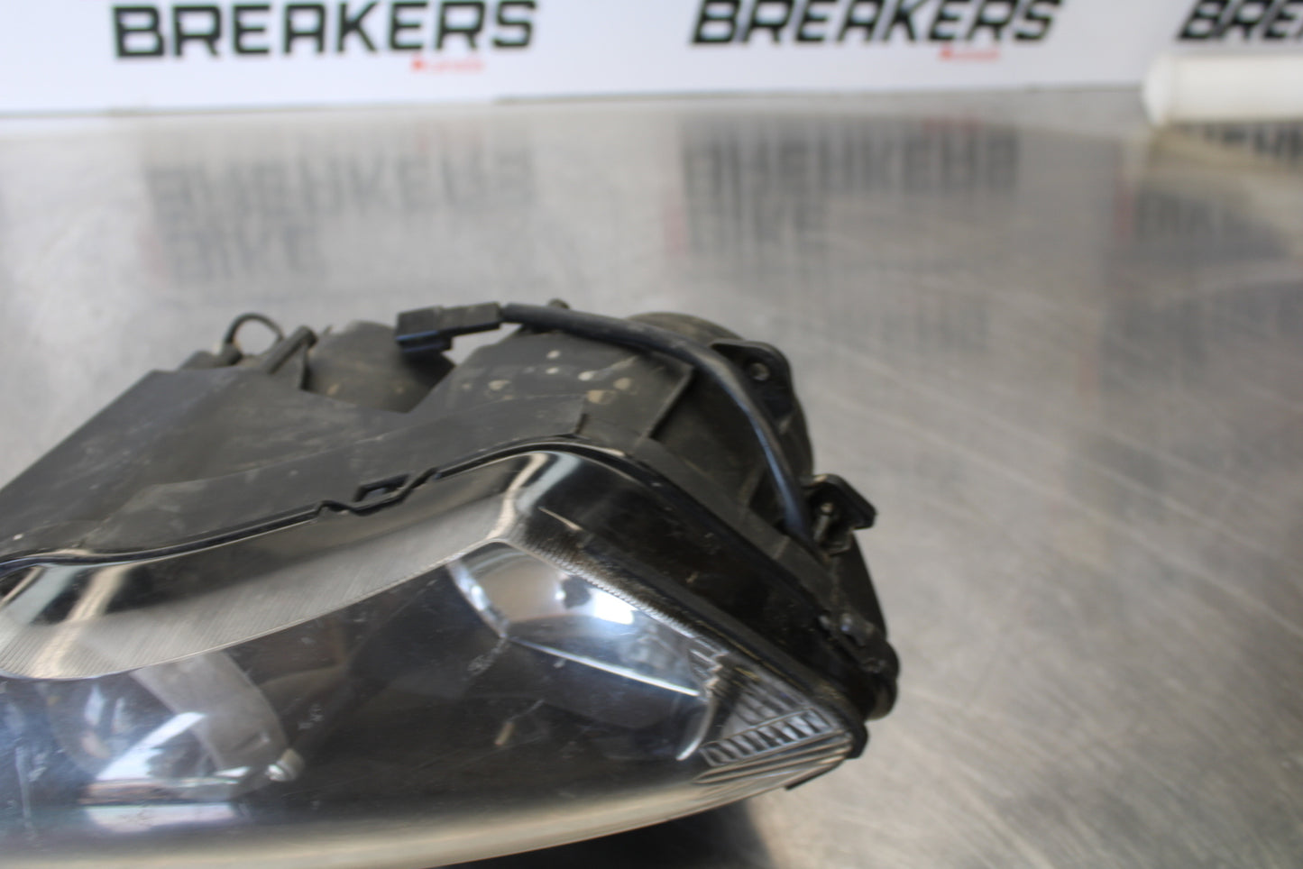 07-08 YAMAHA YZF R1 FRONT RIGHT HEADLIGHT HEAD LIGHT LAMP BB160