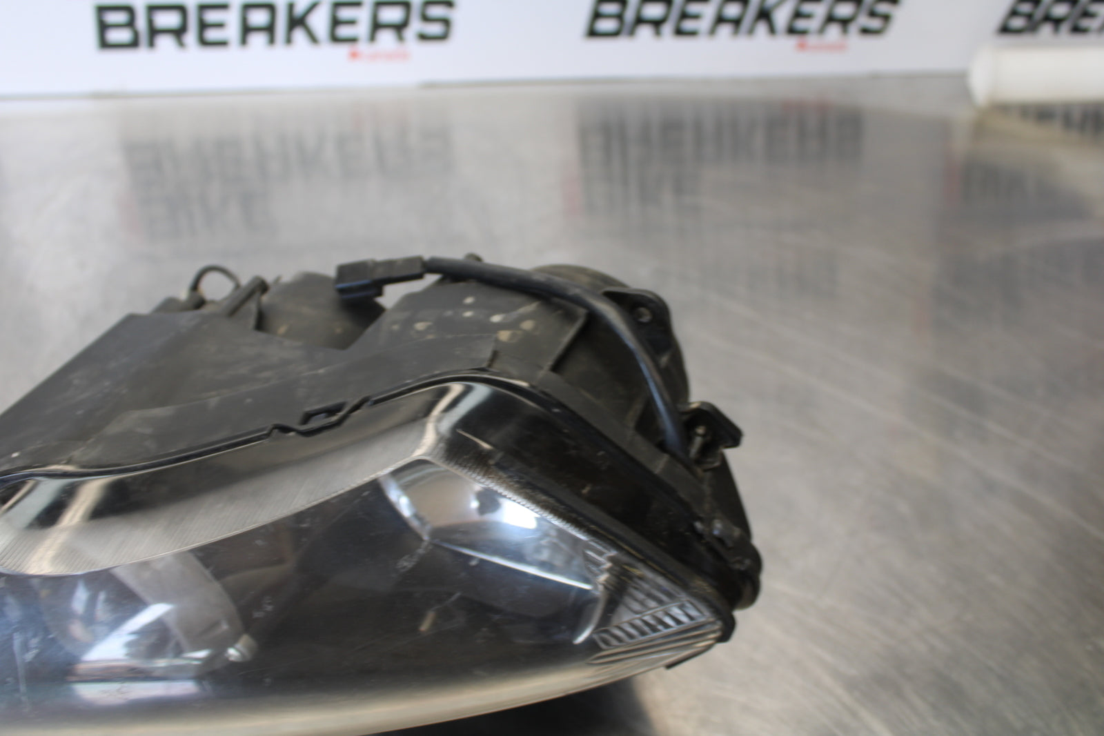07-08 YAMAHA YZF R1 FRONT RIGHT HEADLIGHT HEAD LIGHT LAMP BB160