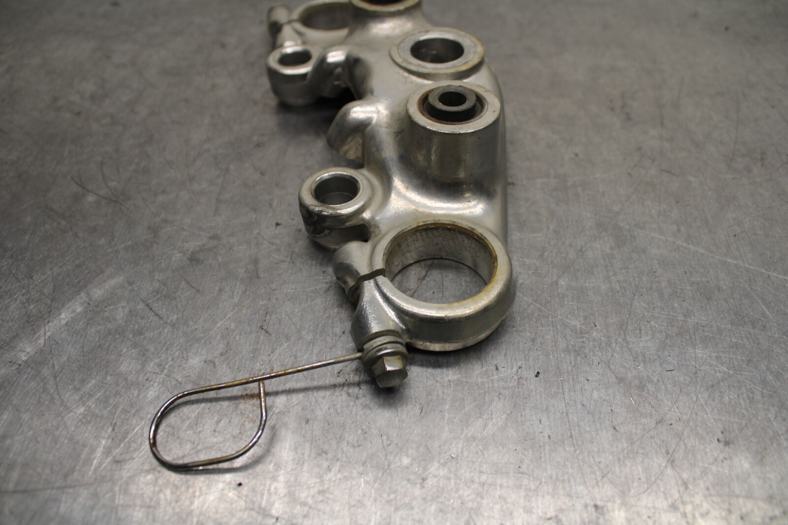 1984 Yamaha Virago 1000 FORKS UPPER TRIPLE TREE CLAMP BB117