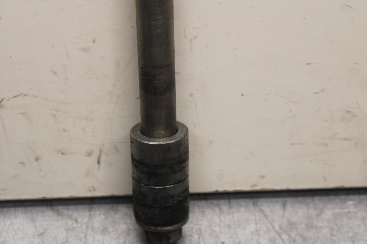 2007 Yamaha V Star 1300 XVS1300A FRONT WHEEL RIM AXLE PIVOT BOLT BB78