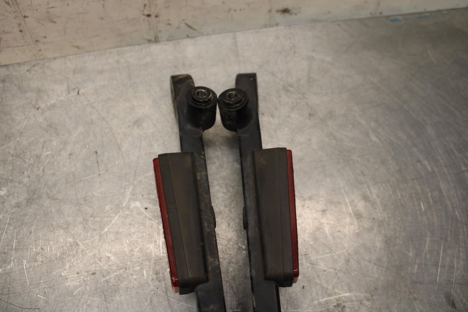 1984 Honda Interceptor 750 VF750F PASSENGER REAR SEAT GRAB BAR HANDLE SET BB38