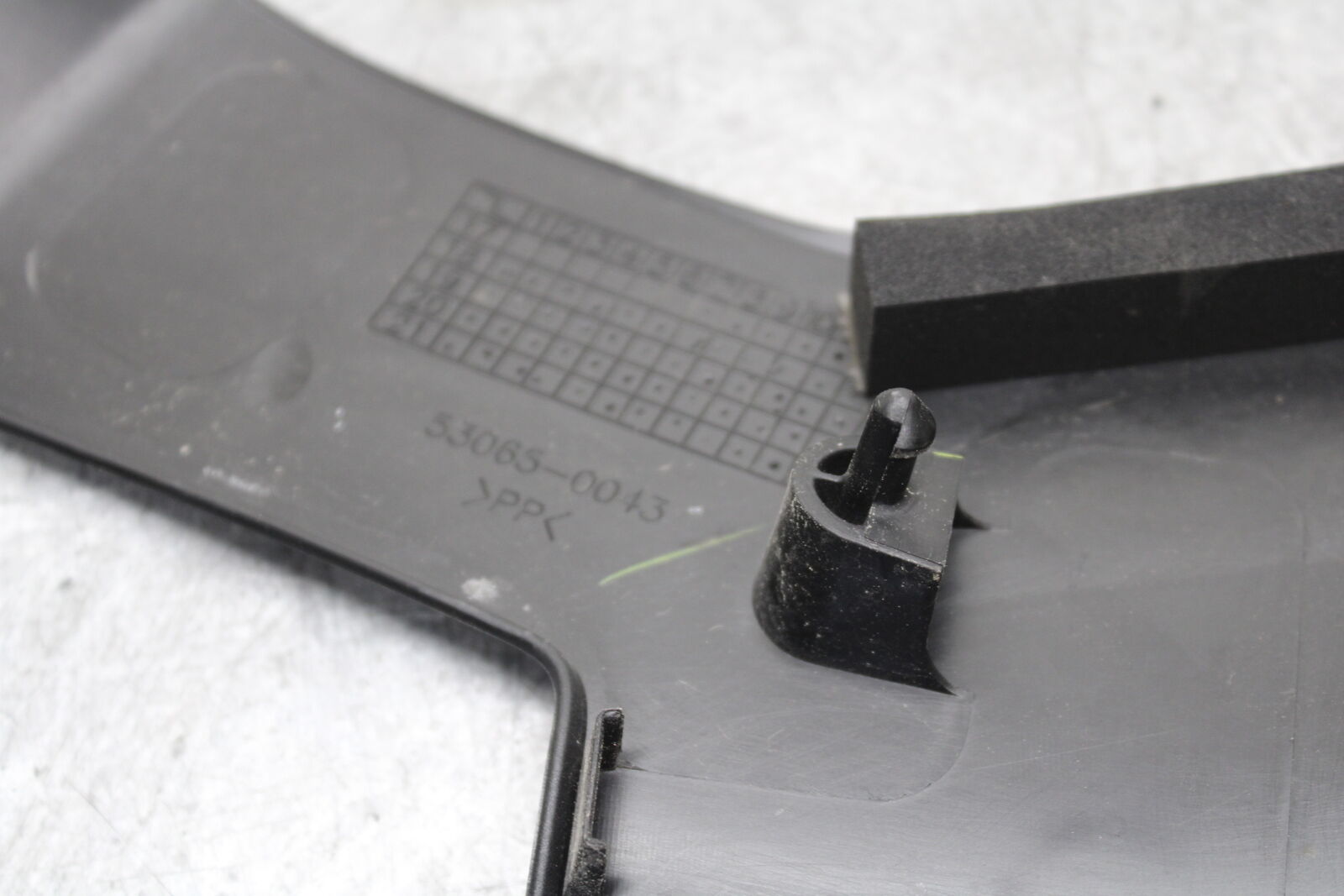 18-23 KAWASAKI NINJA 400 RIGHT LEFT FRONT SIDE SEAT PANELS TRIMS FAIRINGS BB660