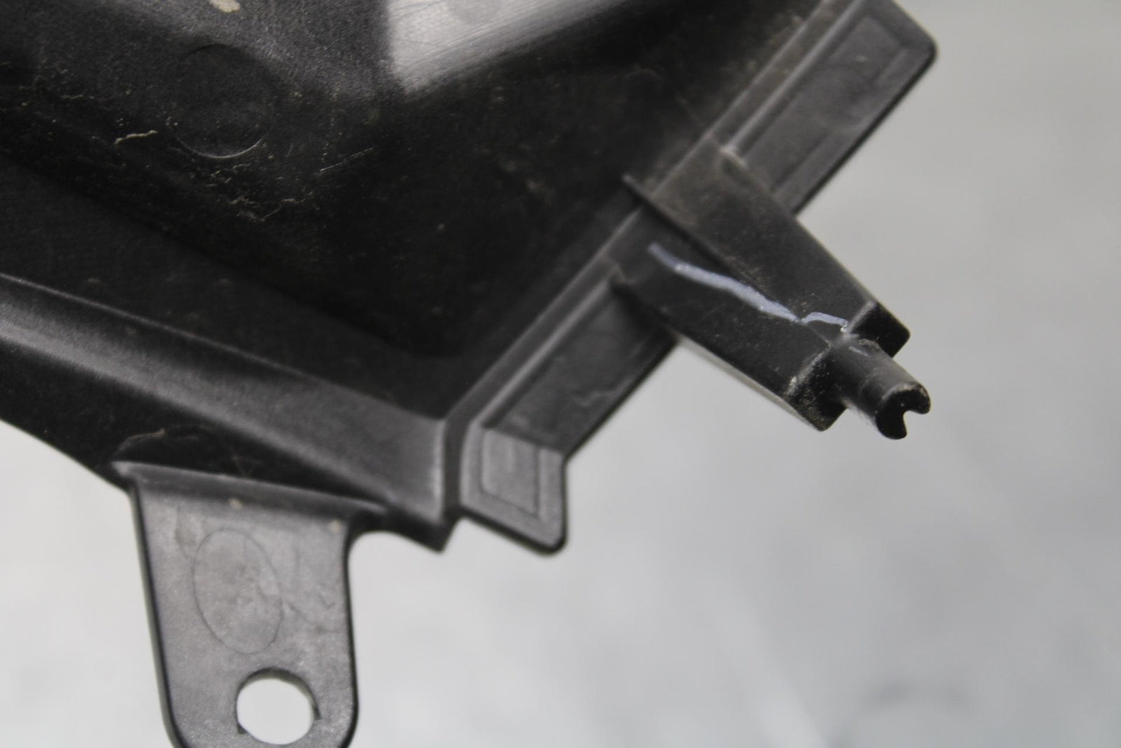 15-16 KAWASAKI EX300 RIGHT FRONT SIDE SEAT SADDLE PANEL TRIM COWL FAIRING BB635