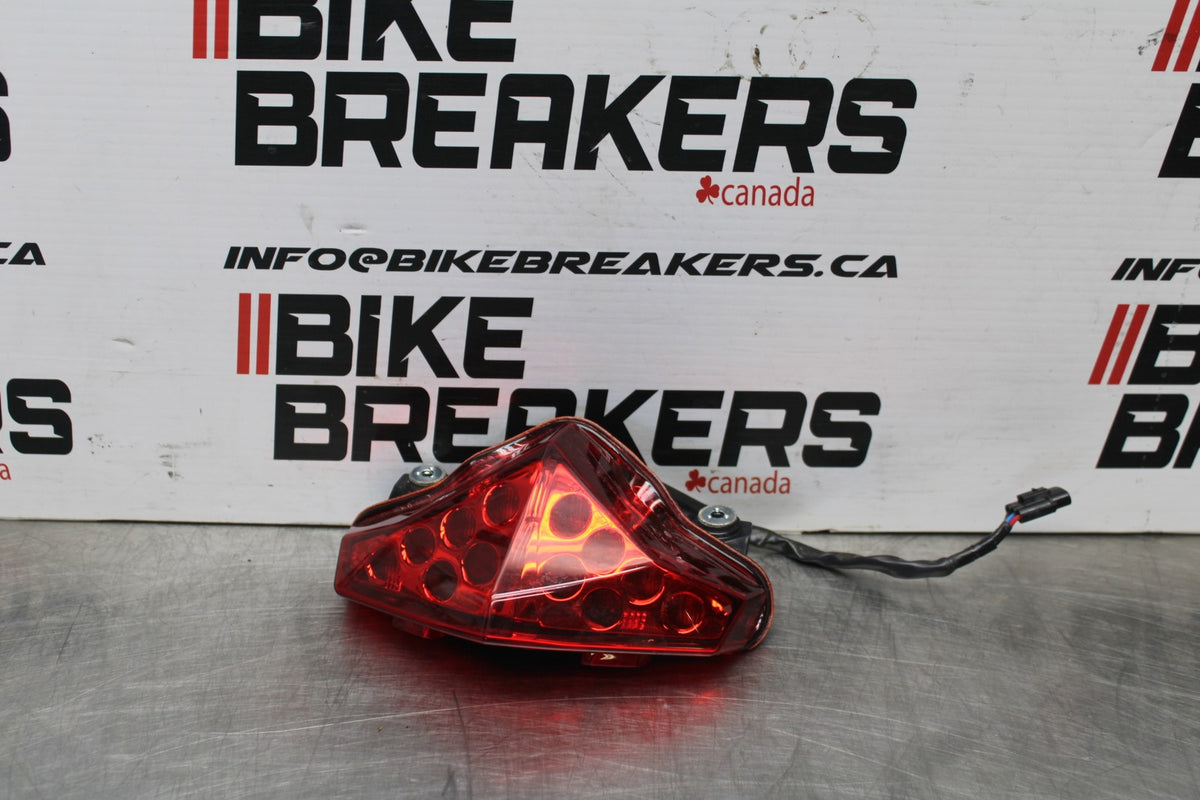 12-16 KAWASAKI NINJA 650 EX650F ABS REAR TAIL TAILLIGHT BACK BRAKE LIGHT BB860