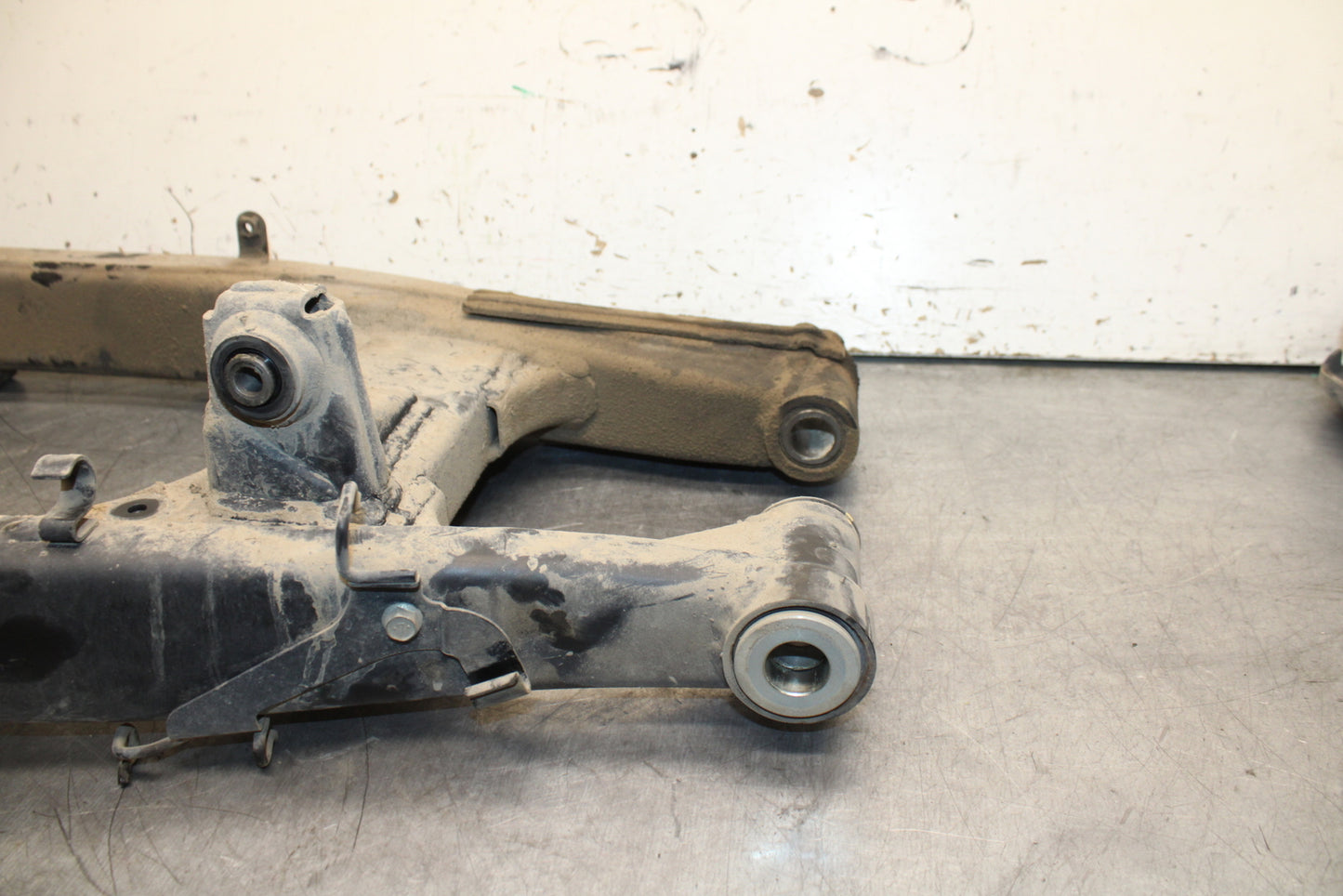 16-17 KAWASAKI VULCAN S 650 EN650 ABS REAR SWINGARM SUSPENSION ARM BB731