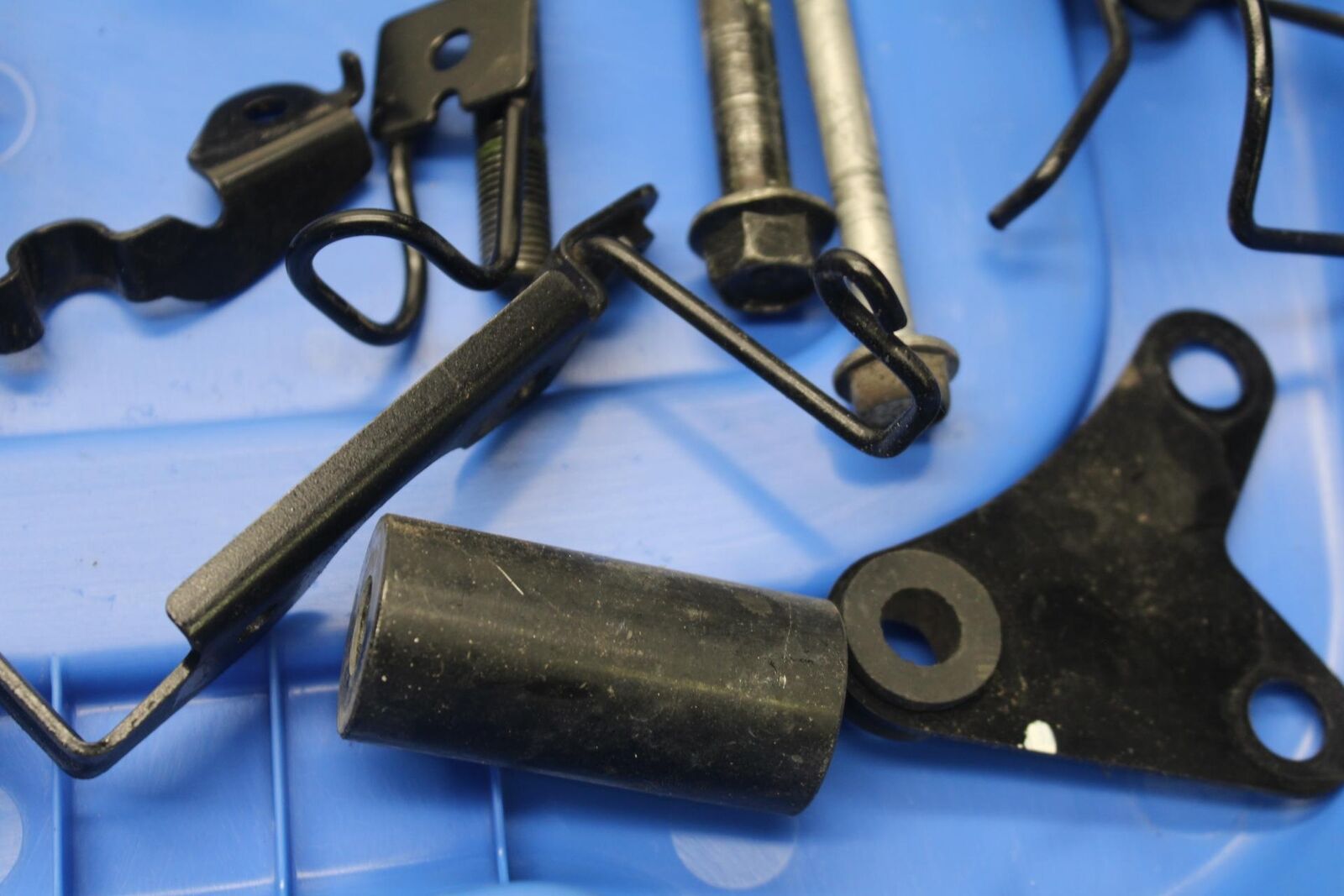 12-17 KAWASAKI ER-6N Z650 MISCELLANEOUS MOUNTING BOLTS HARDWARE SCREWS BB607