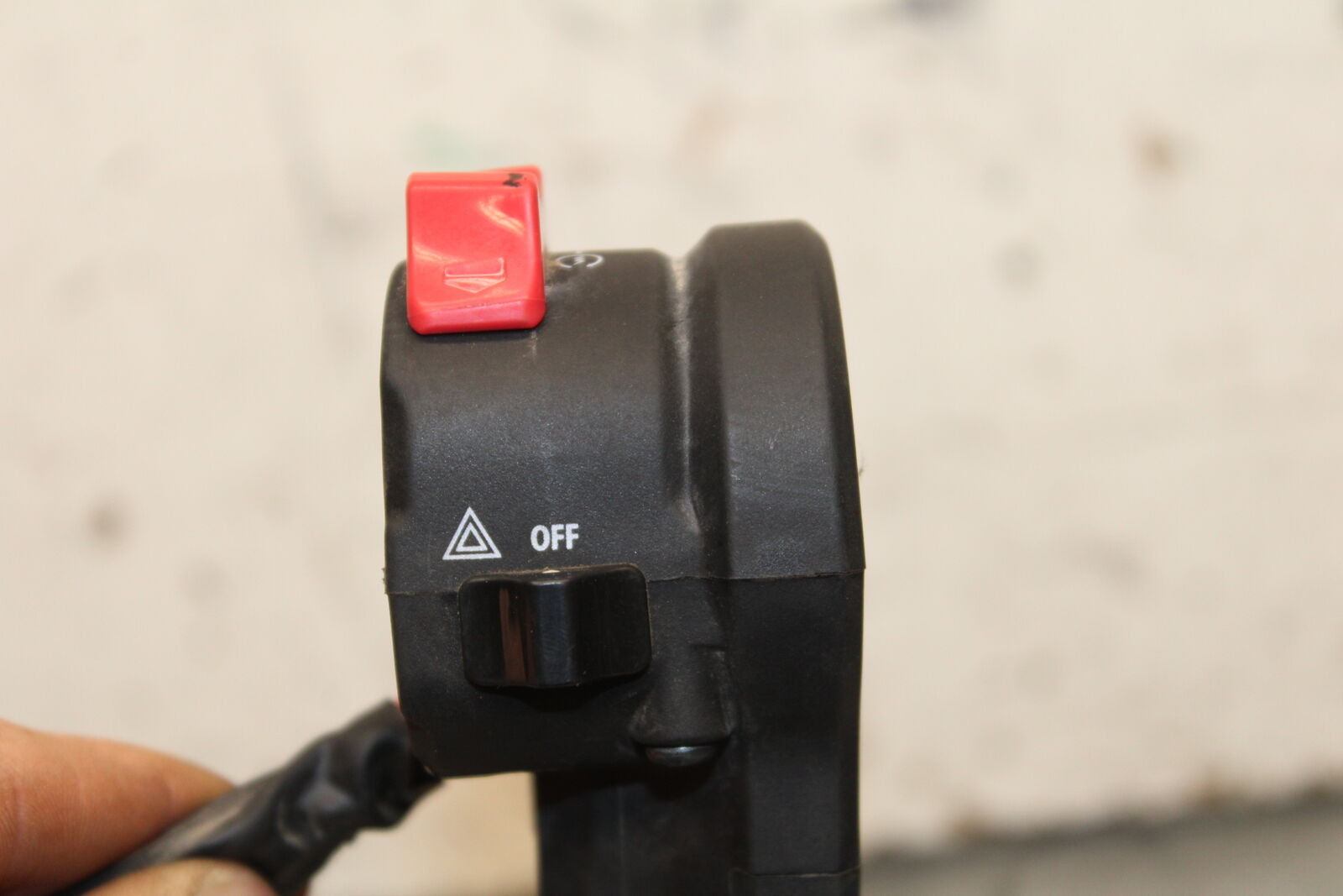 19-24 YAMAHA R3 RIGHT CLIP ON HANDLE KILL OFF START SWITCH SWITCHES BB736