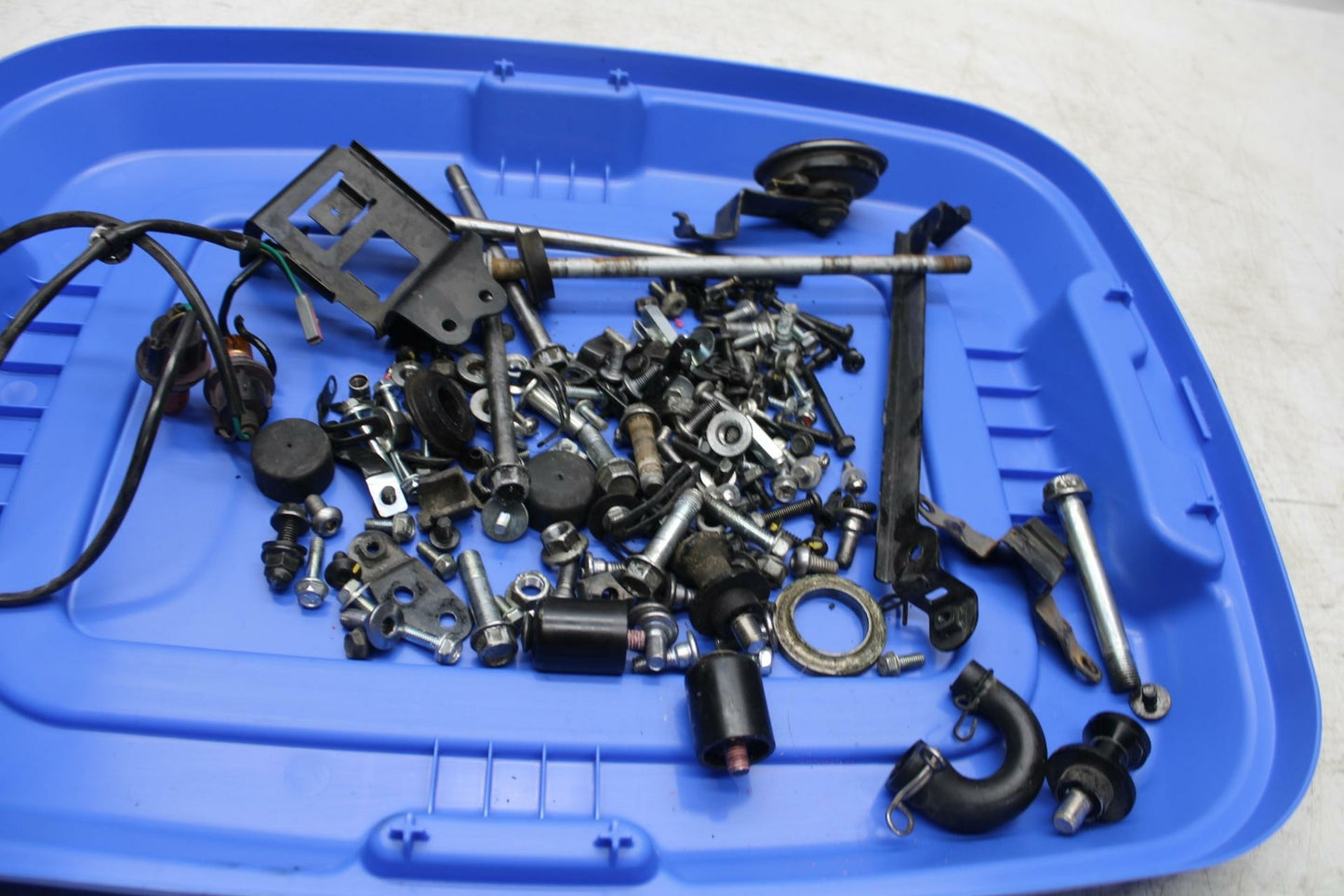 12-13 KAWASAKI EX300 NINJA BOLTS HARDWARE SCREWS BB373