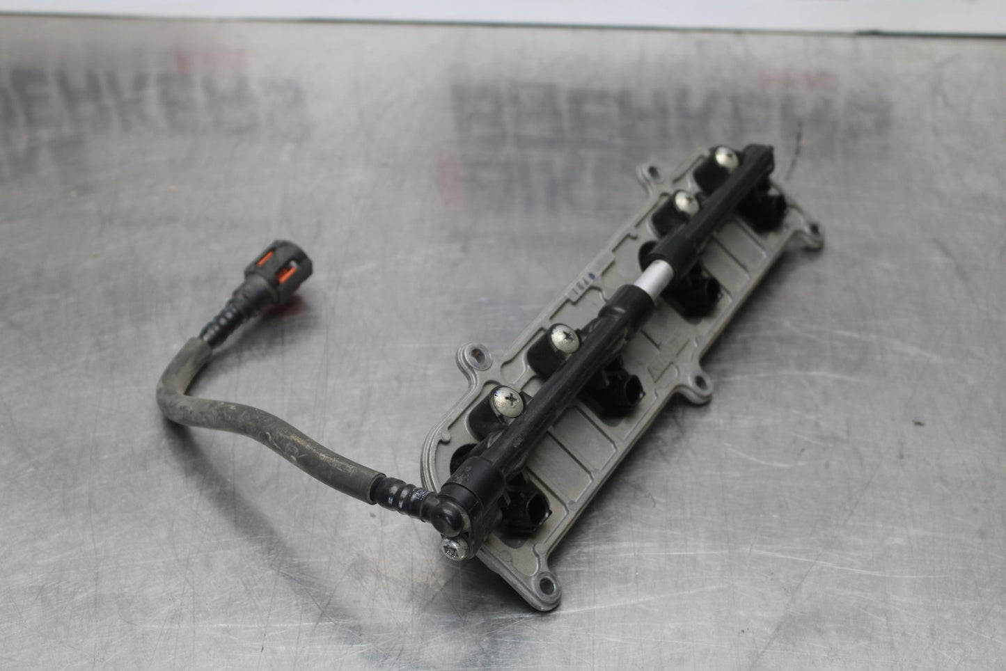 07-08 KAWASAKI NINJA ZX6R SECONDARY FUEL INJECTORS TOP AIRBOX GAS RAIL BB203