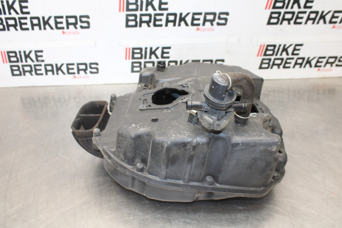 98-05 HONDA SUPER HAWK 1000 VTR1000F AIRBOX AIR INTAKE FILTER BOX BB924