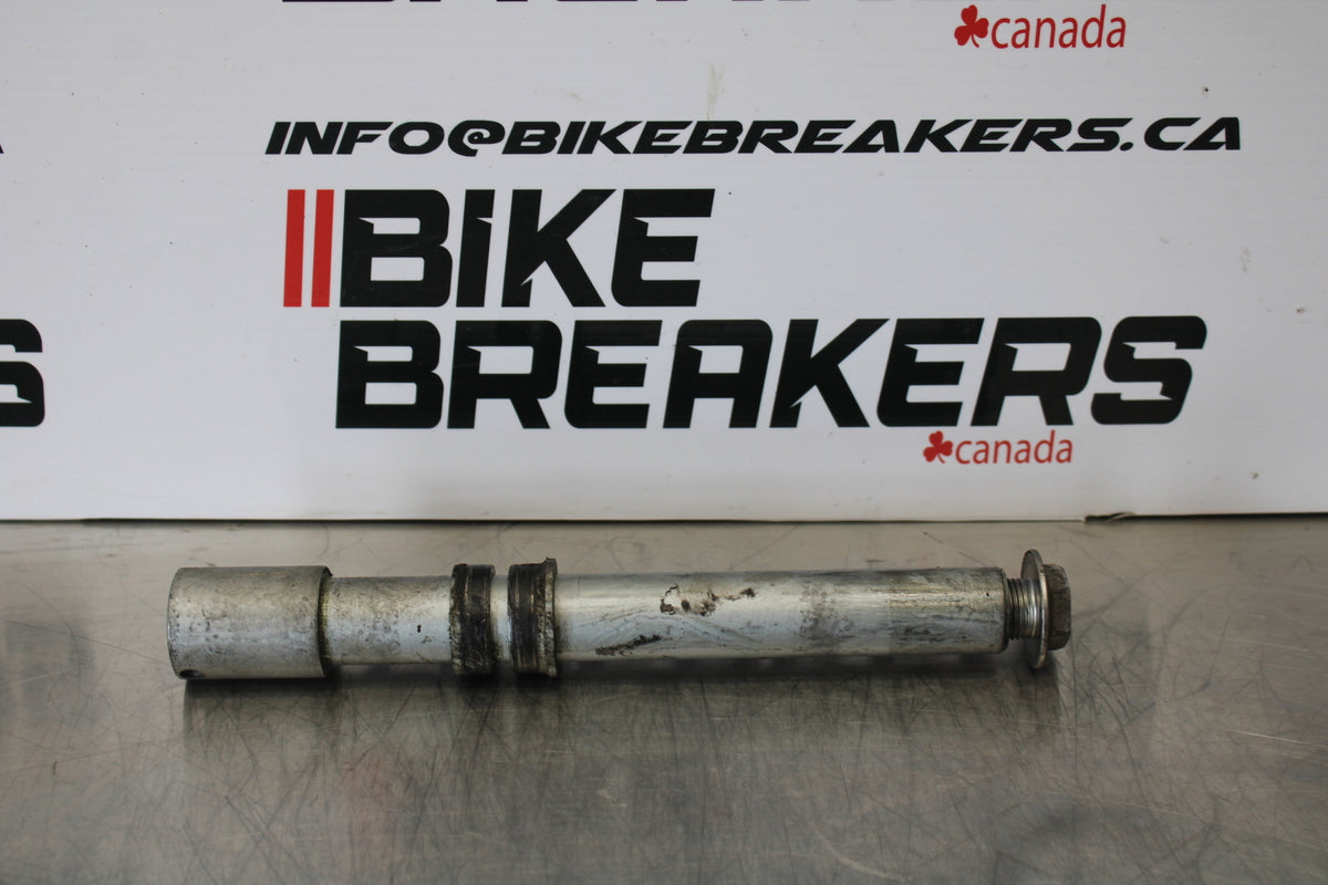 06-07 HONDA CBR1000RR FRONT WHEEL RIM AXLE PIVOT BOLT BB166