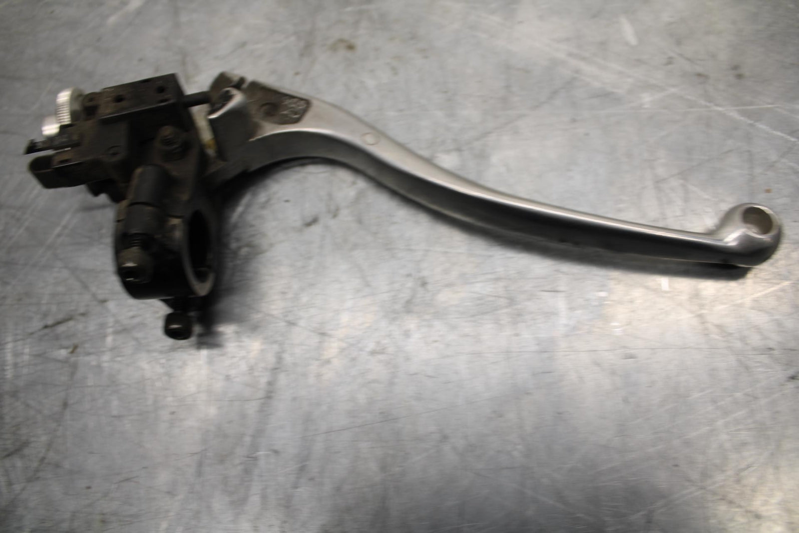 03 KAWASAKI ZX12R CLUTCH PERCH MOUNT WITH LEVER  BB472