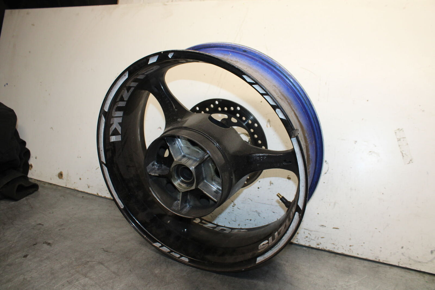 06-07 SUZUKI GSXR 600 REAR WHEEL BACK RIM BB737