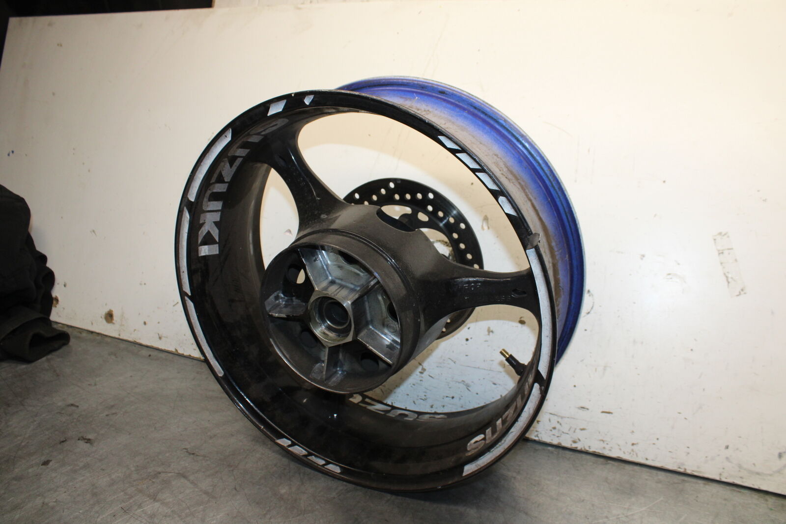 06-07 SUZUKI GSXR 600 REAR WHEEL BACK RIM BB737