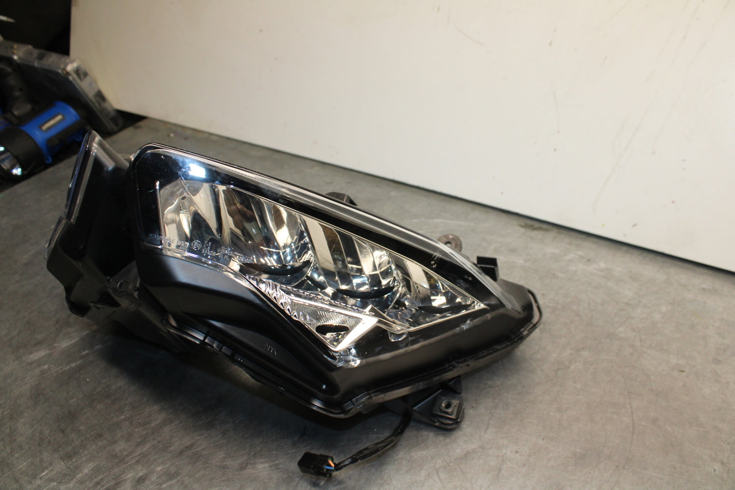 19-23 KAWASAKI NINJA ZX6R FRONT HEADLIGHT HEAD LIGHT LAMP BB749