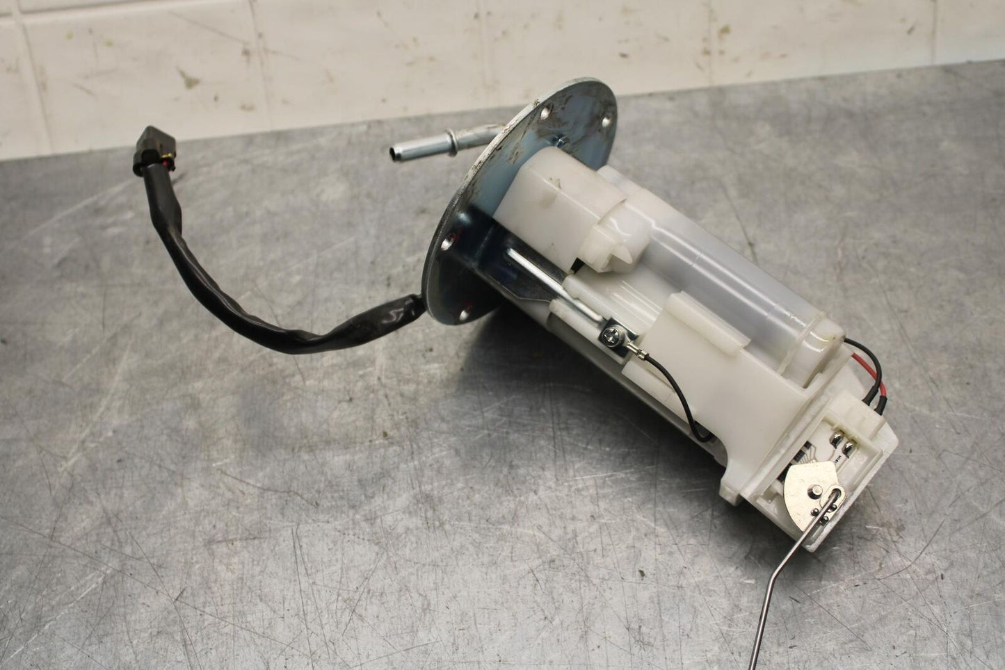20 KAWASAKI Z400 ER400 ABS FUEL PUMP GAS PETROL SENDER UNIT BB586