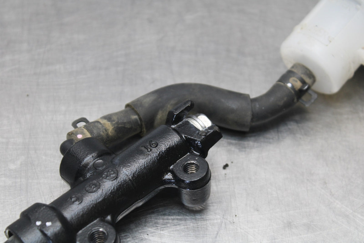 23-26 KAWASAKI NINJA ZX4RR REAR BACK BRAKE MASTER CYLINDER W RESERVOIR BB872