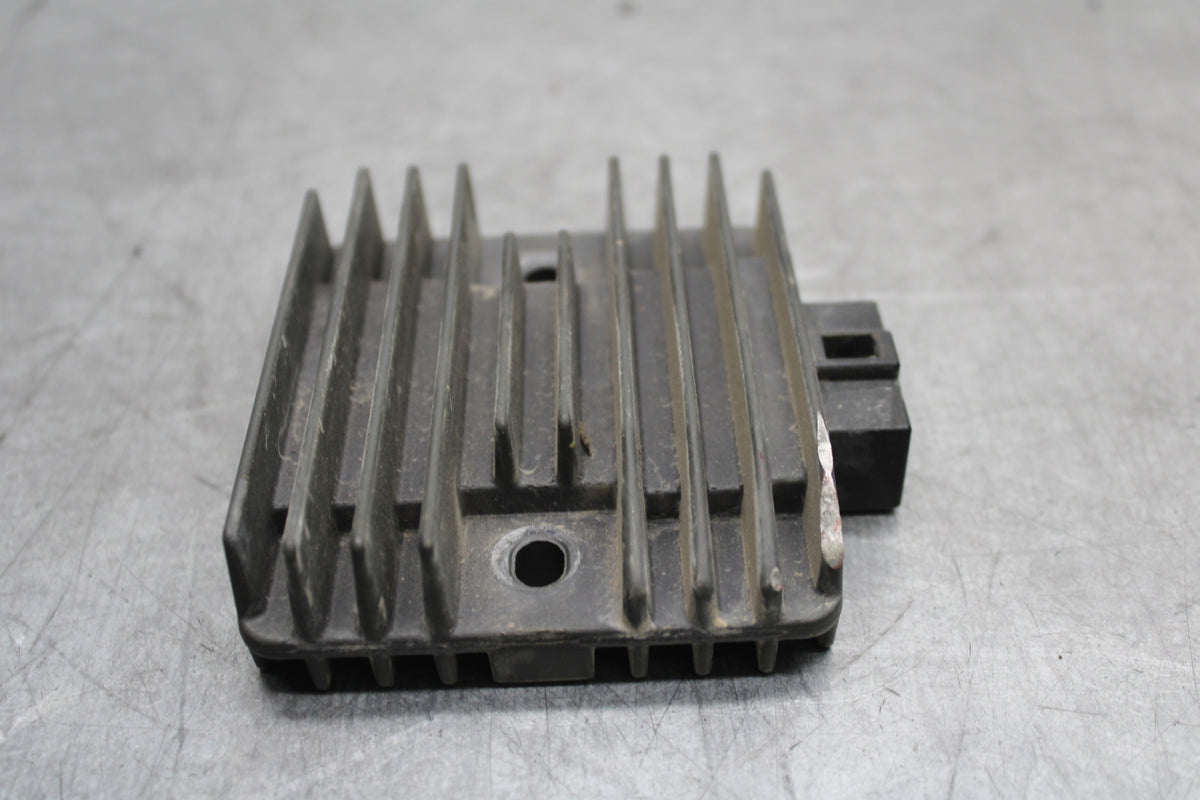 09-15 YAMAHA FZ6R RECTIFIER VOLTAGE REGULATOR  BB686