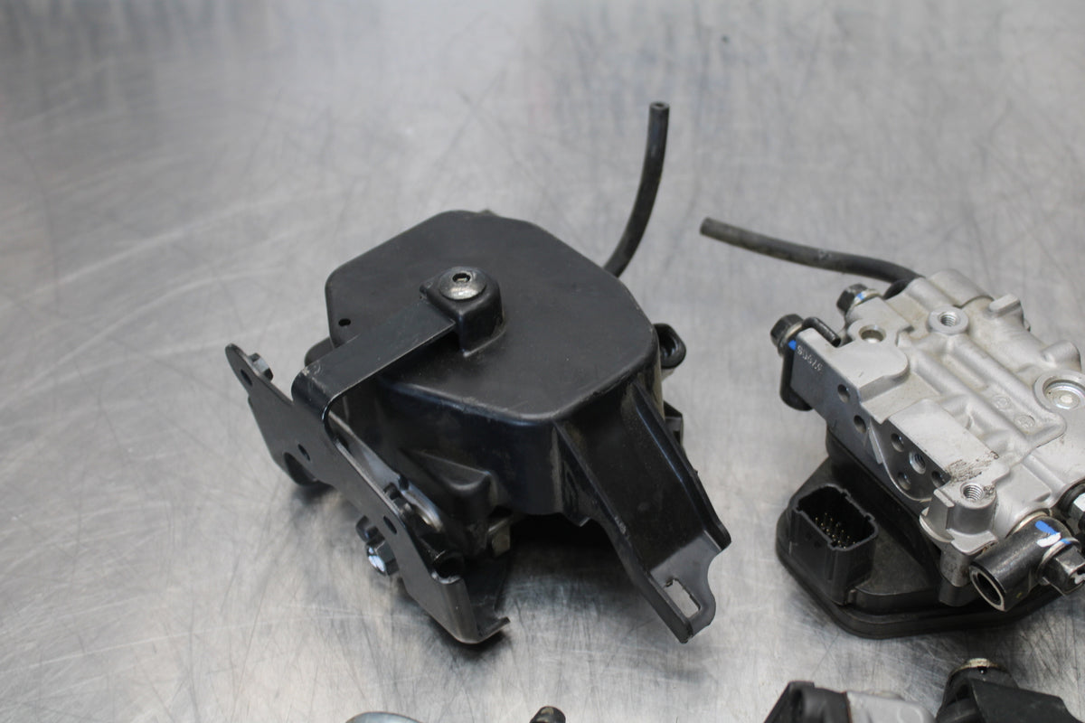 12-16 HONDA CBR1000RR FRONT REAR ABS PUMP UNIT MODULE SET BB157