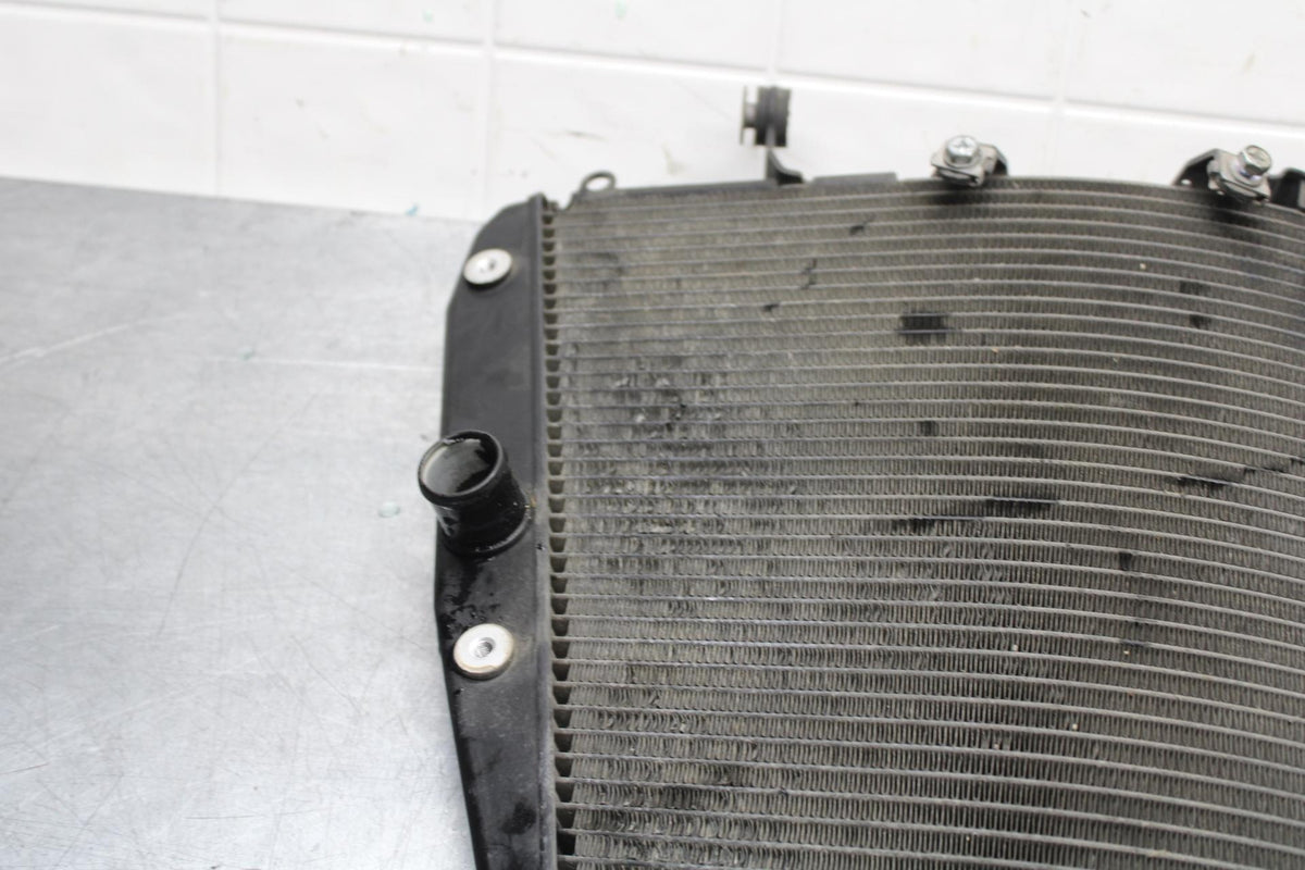2008 Honda CBR1000RR ENGINE RADIATOR MOTOR COOLER COOLING RADIATER BB579