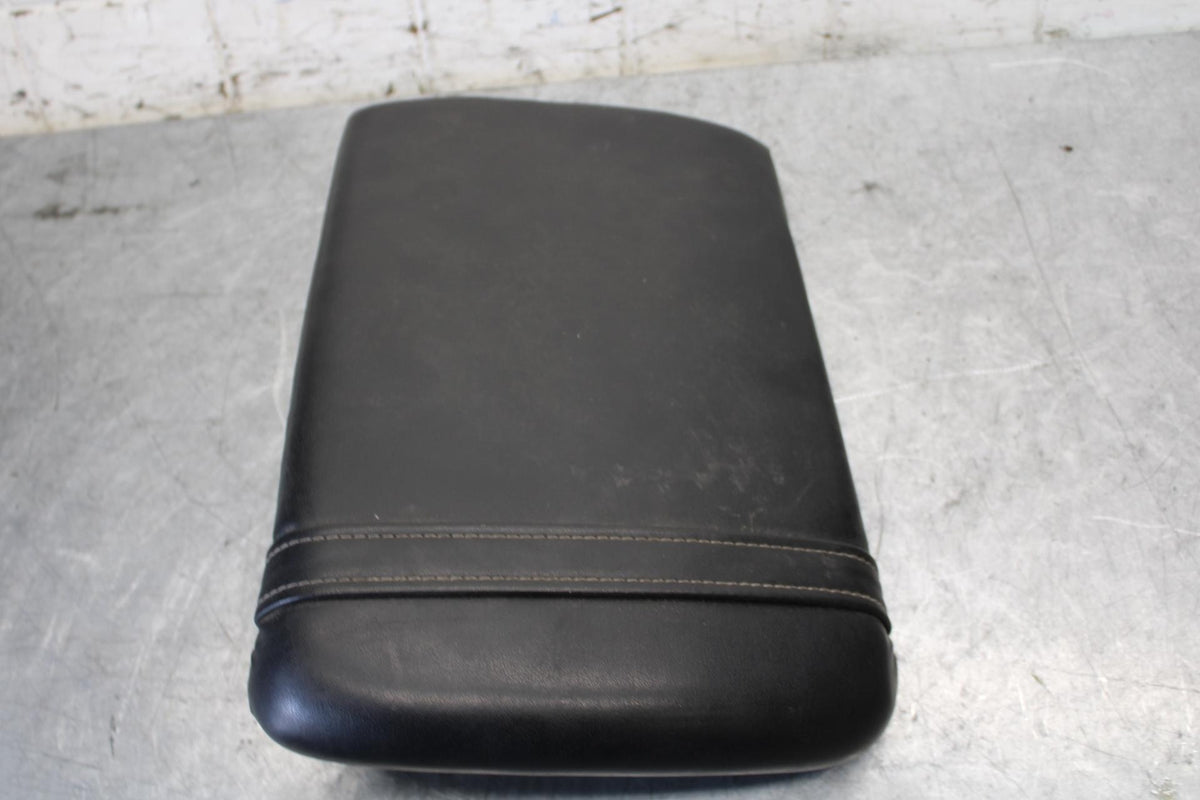 1998 Yamaha YZF R1 REAR BACK PASSENGER TANDEM SEAT PAD SADDLE PILLION BB53