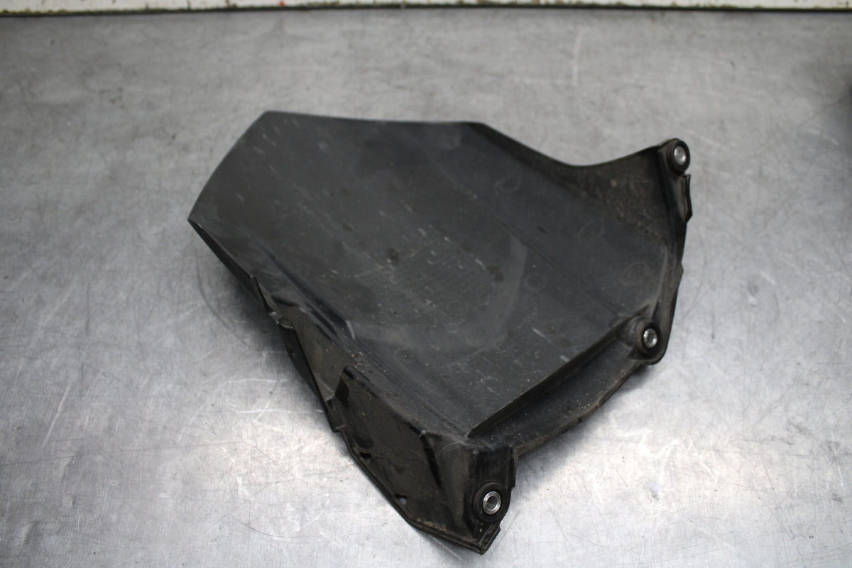 07-08 YAMAHA YZF R1 REAR BACK WHEEL TIRE HUGGER FENDER BB724