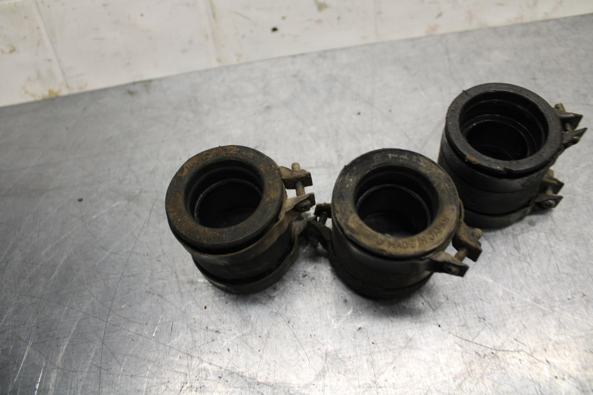 75 SUZUKI GT 550  INTAKE MANIFOLDS  BB72