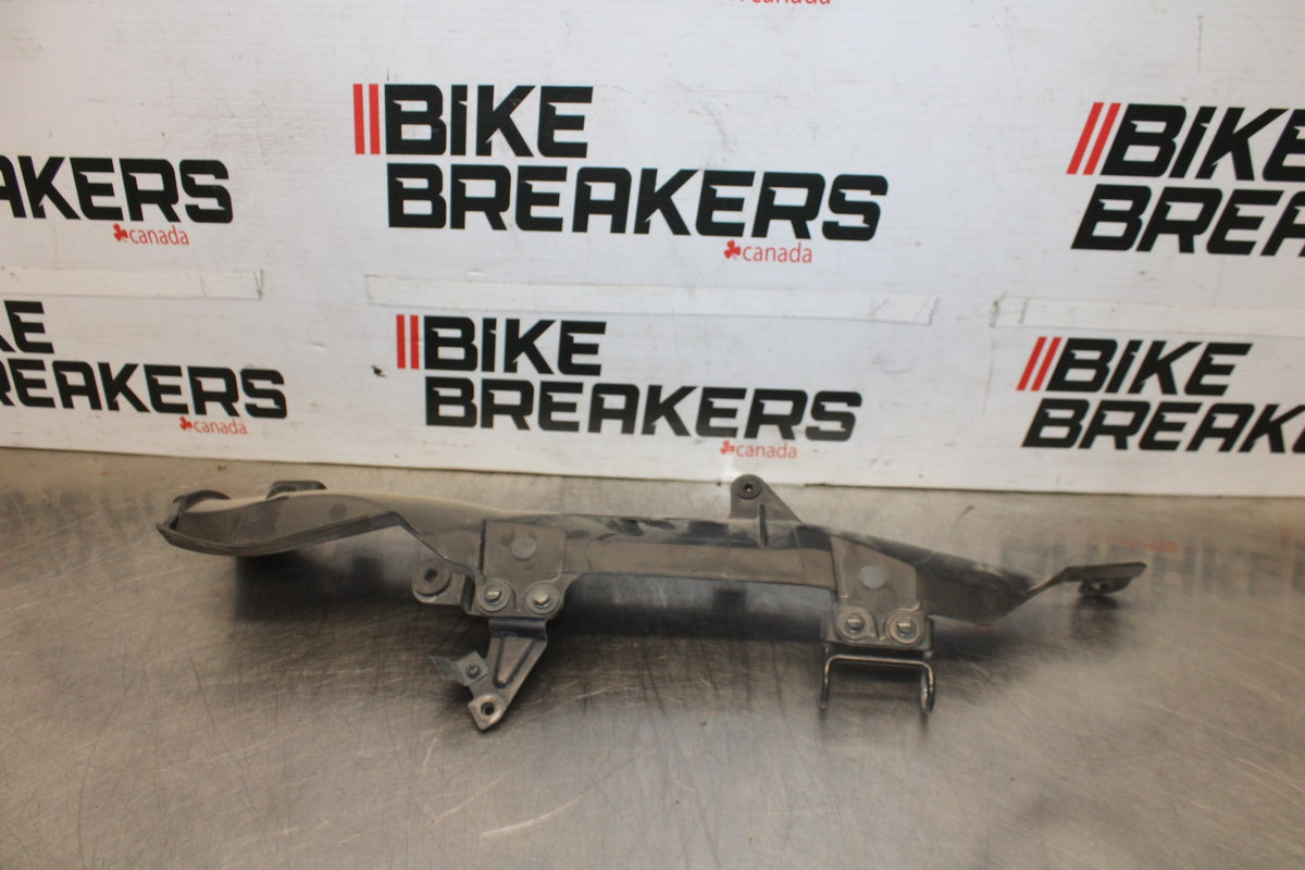 07-08 KAWASAKI NINJA ZX6R EXHAUST MID PIPE COWL GUARD SHIELD COVER TRIM BB937