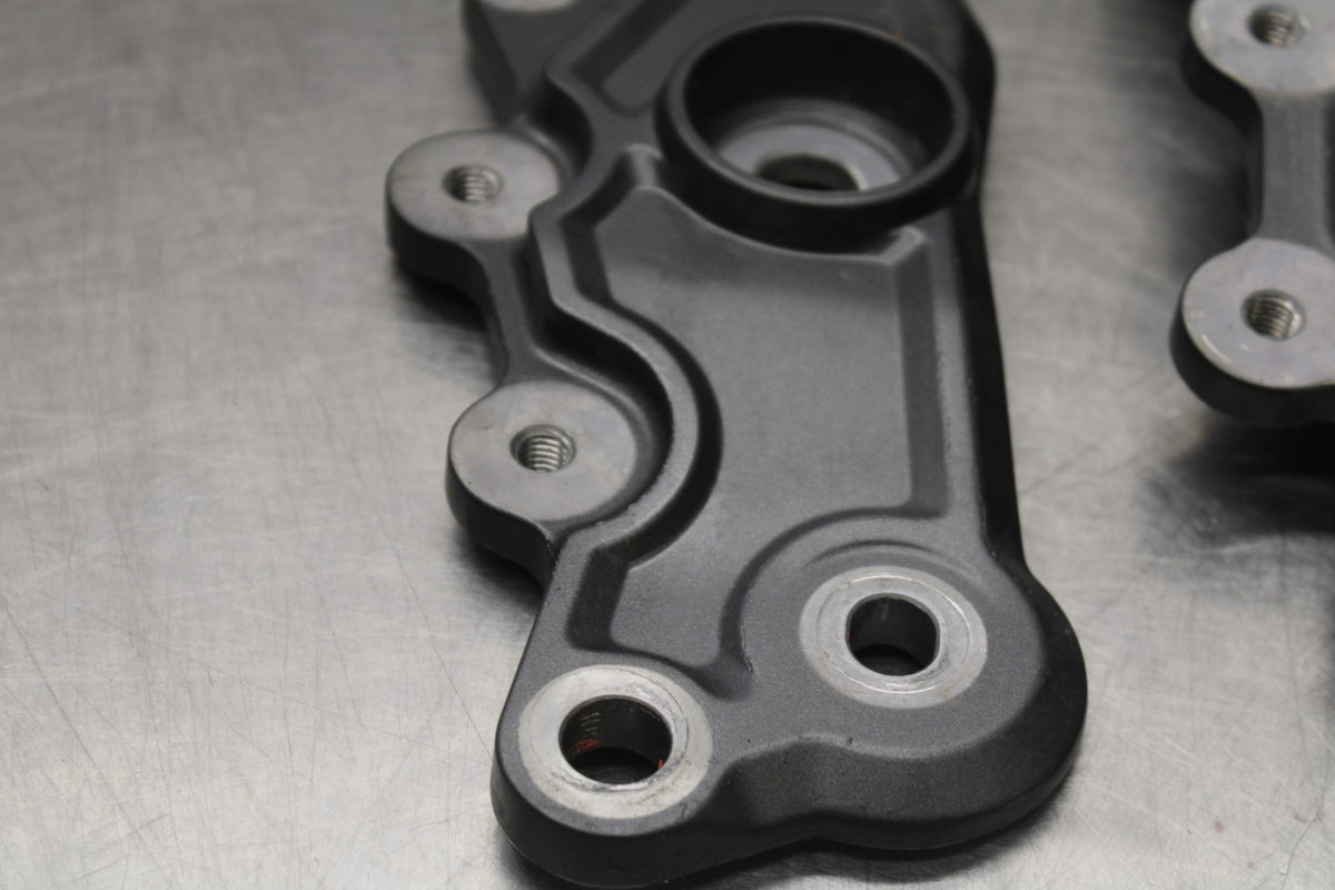 22-25 YAMAHA YZF R7 LEFT RIGHT REARSET REAR SET DRIVER PEG BRACKETS MOUNTS BB940