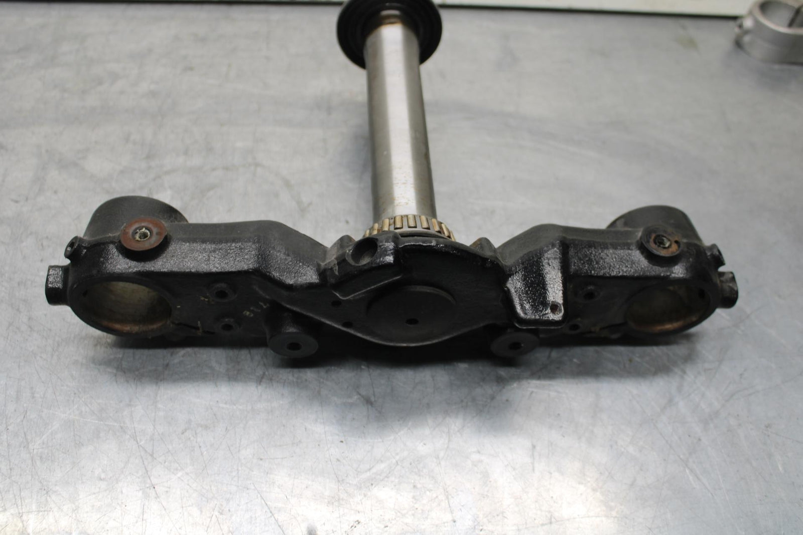 03-08 KAWASAKI VULCAN 1600 FRONT FORKS CLAMP LOWER TRIPLE TREE STEM BB616